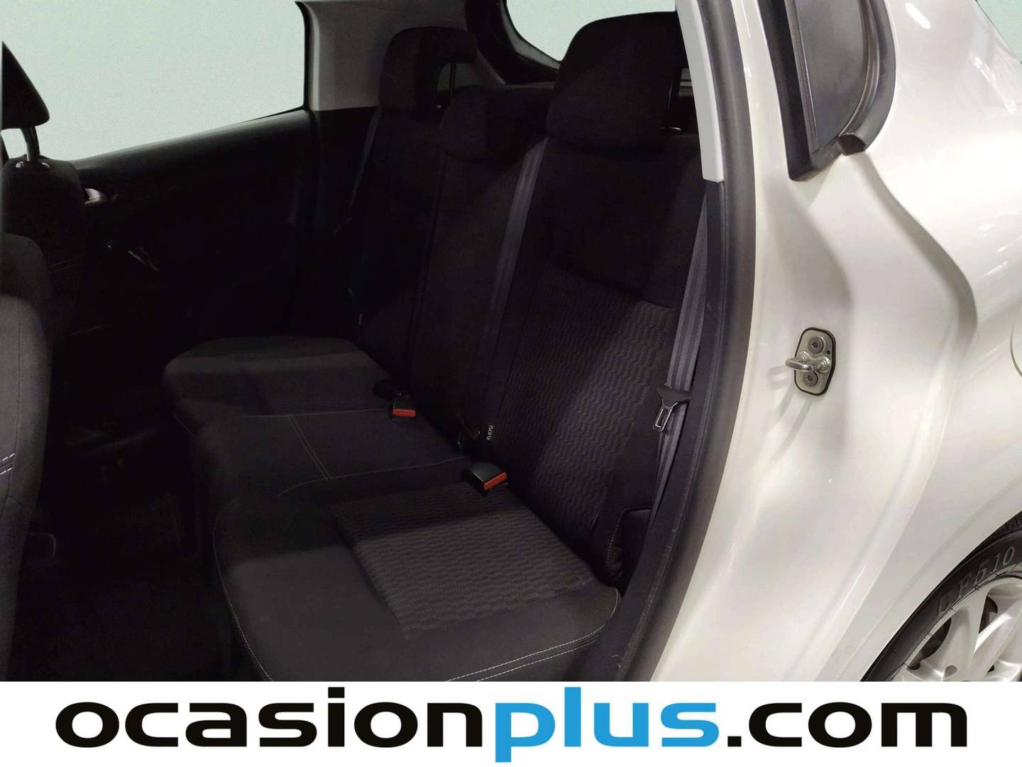 Foto asientos traseros Peugeot 208 Peugeot 208 1.2 PureTech Active (82 CV)