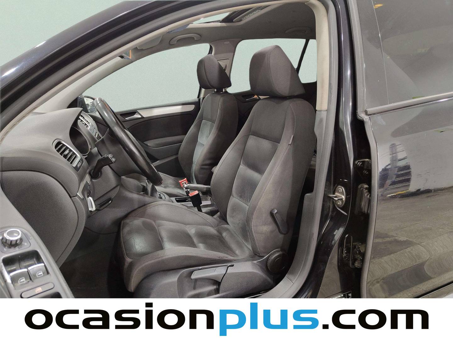 Foto asientos delanteros Volkswagen Golf Volkswagen Golf Sport 1.6 TDI DPF (105 CV)