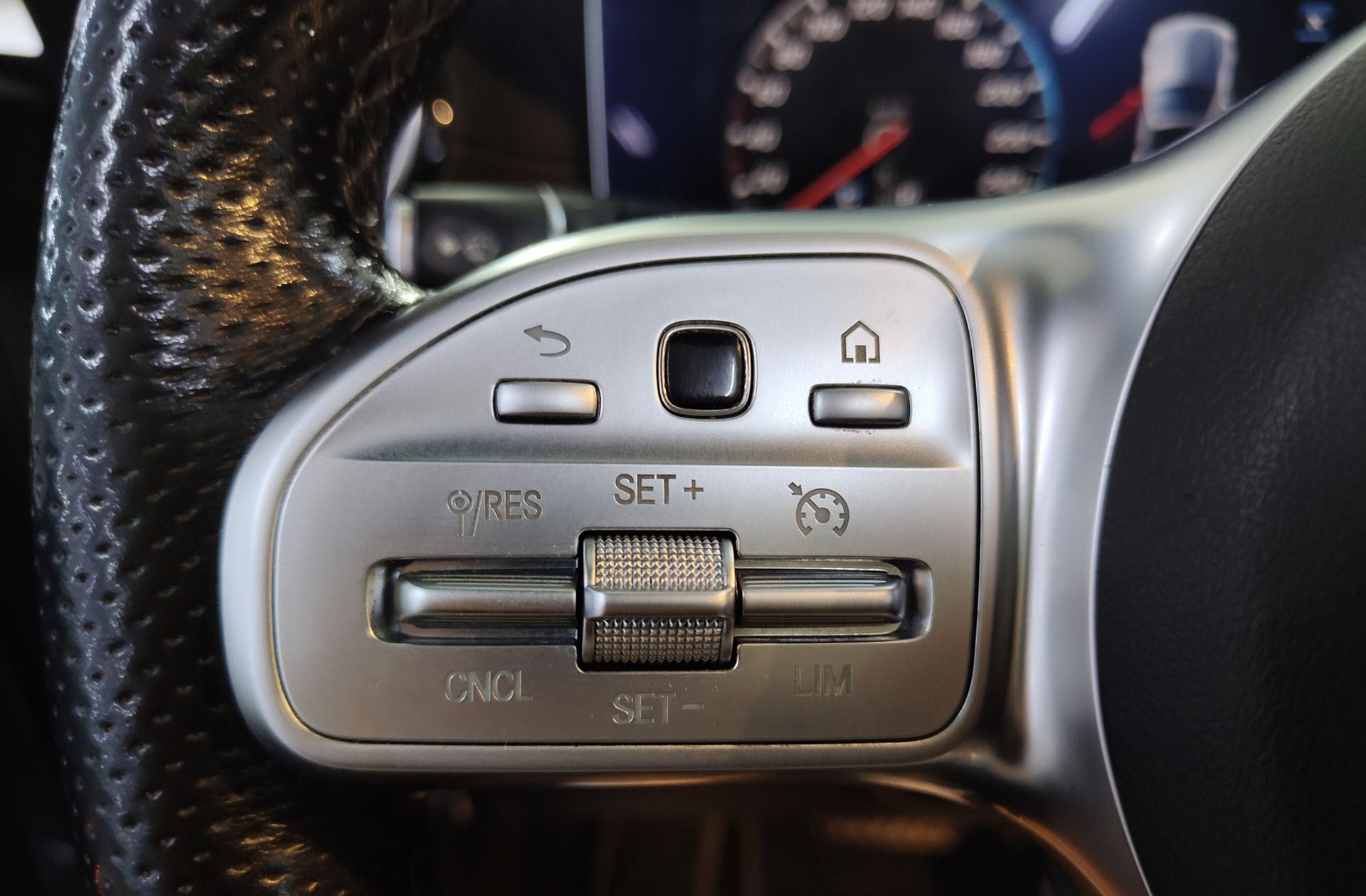 Mercedes-Benz Clase E 220 d Cabrio Pack AMG - foto 41