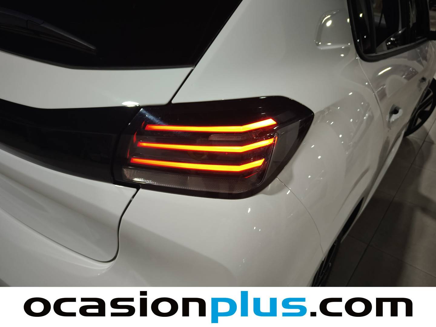 Foto Peugeot 208 Peugeot 208 PureTech 100 Allure (100 CV)