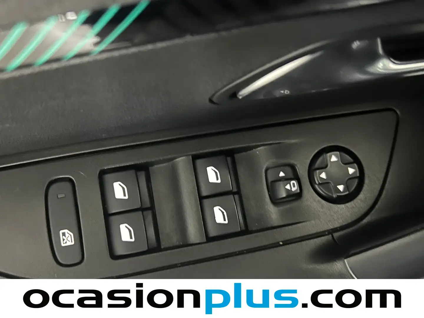 Foto Peugeot 2008 Peugeot 2008 BlueHDi 110 Allure (110 CV)