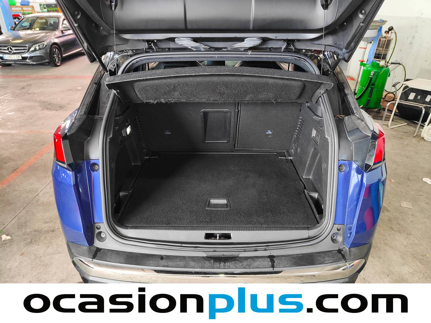 Vista trasera derecha