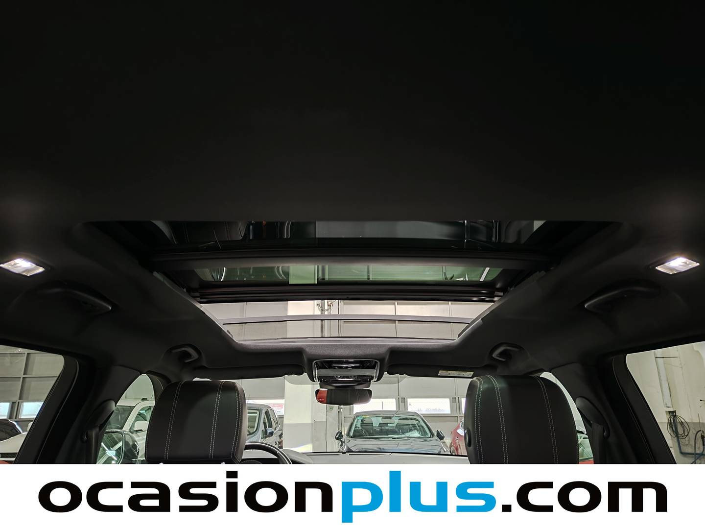 Foto Land Rover Range Rover Velar Land Rover Range Rover Velar P250 R-Dynamic 4WD Auto (250 CV)