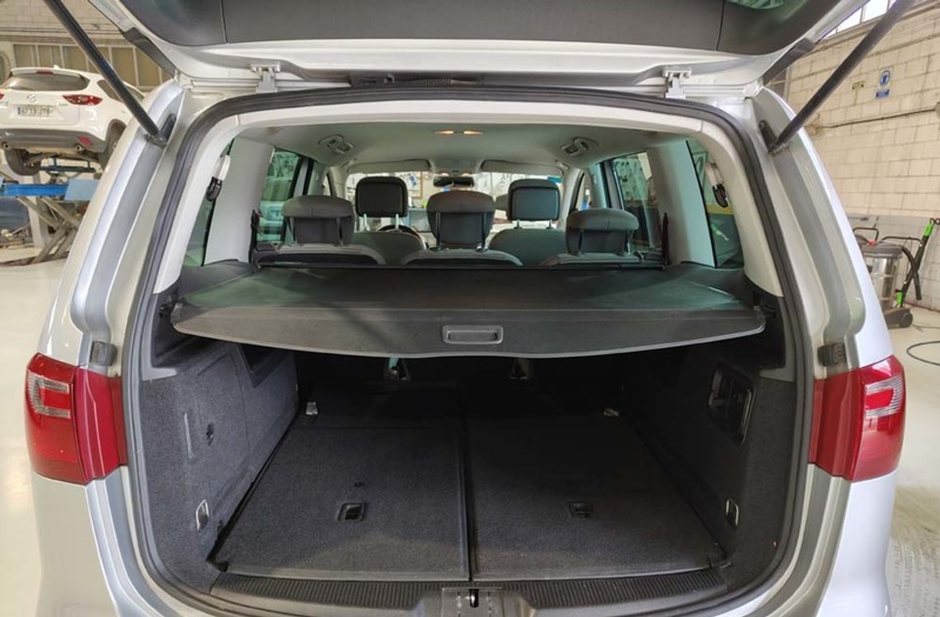 SEAT Alhambra 2.0 TDI Style 4Kids DSG 7 plazas - foto 14