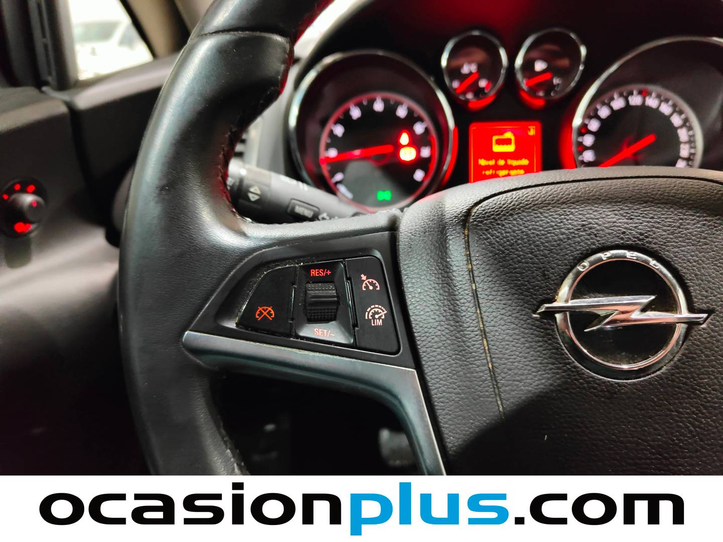 Foto Opel Astra Opel Astra 1.4 Turbo Sedan Selective (140 CV)