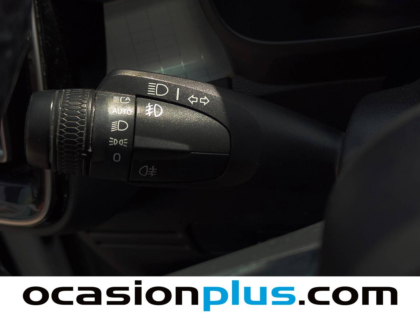 Volvo XC40 Volvo XC40 B3 Gasolina Mild hybrid Plus Dark Auto (163 CV) seminuevo