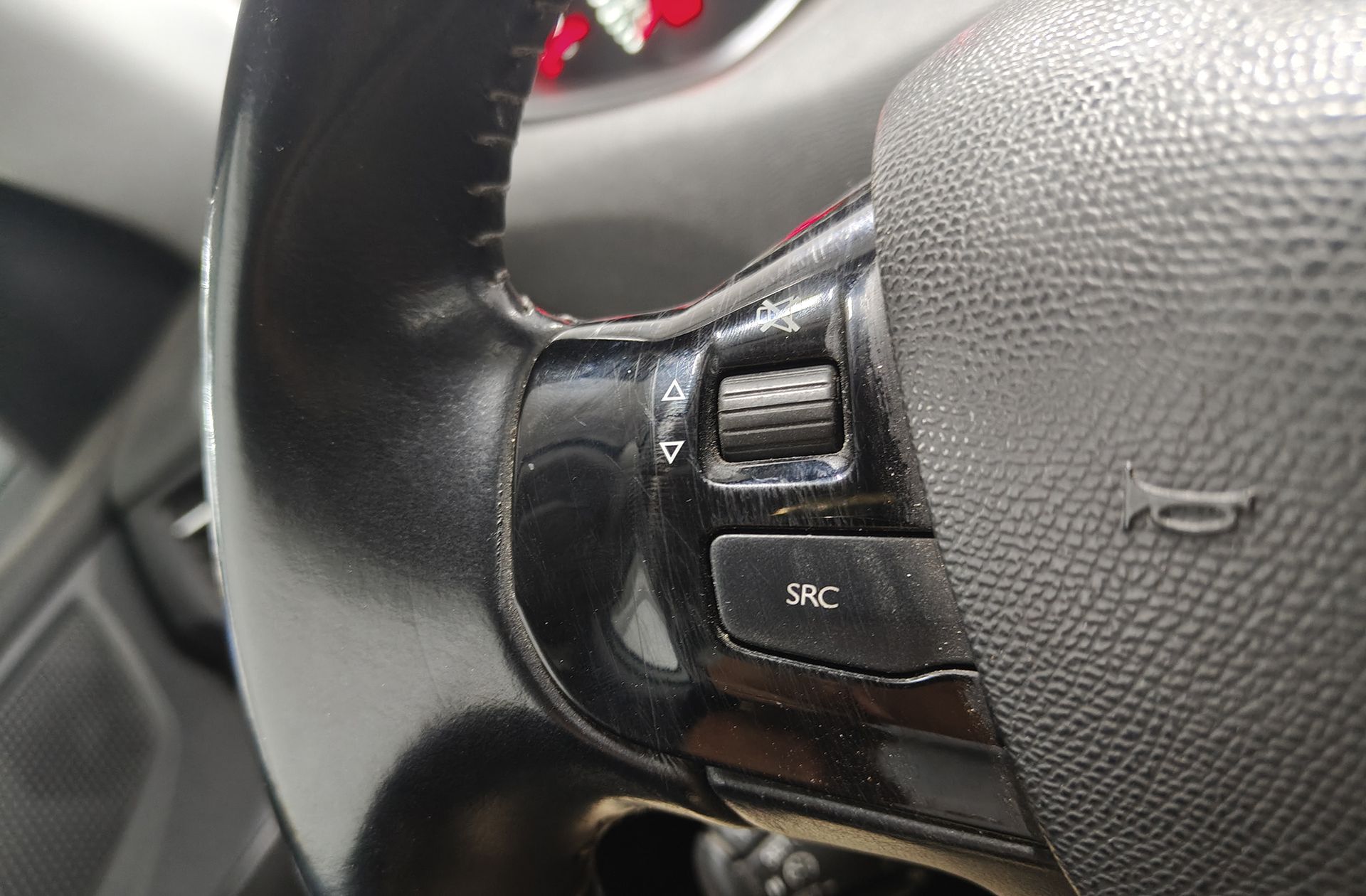 Peugeot 308 BlueHDi 100 Style - foto 24