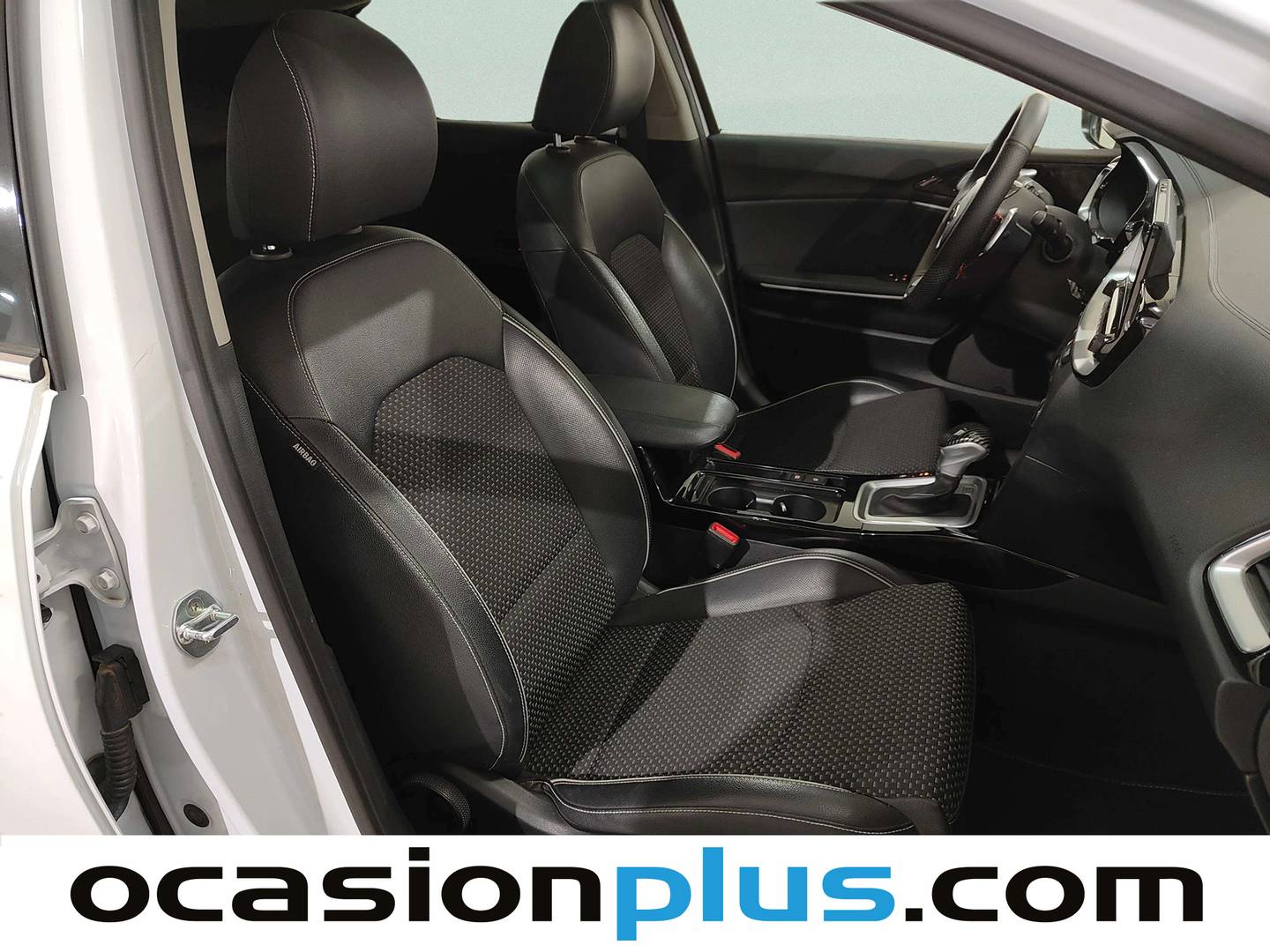 Foto KIA XCeed Kia XCeed 1.6 MHEV Emotion DCT  (136 CV)