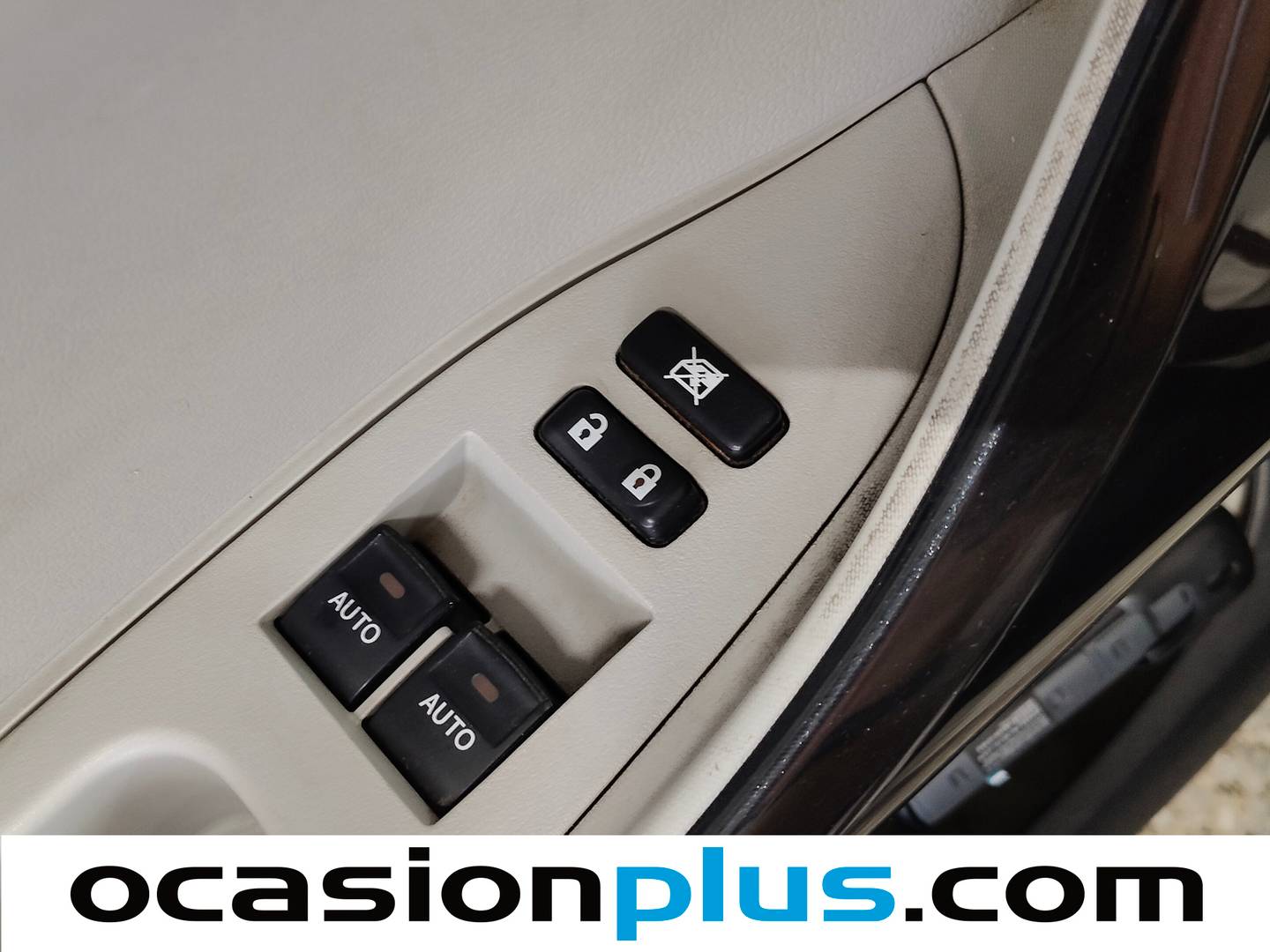 Toyota iQ Toyota IQ 1.33 VVT-i MultiDrive S (98 CV) al mejor precio