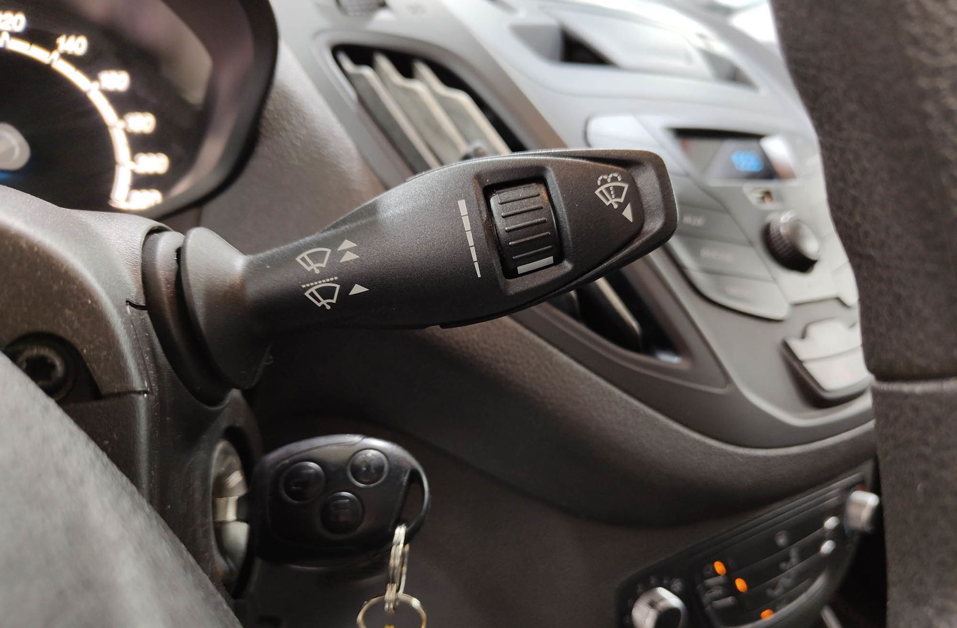 Ford Tourneo Courier 1.0 EcoBoost Ambiente - foto 21