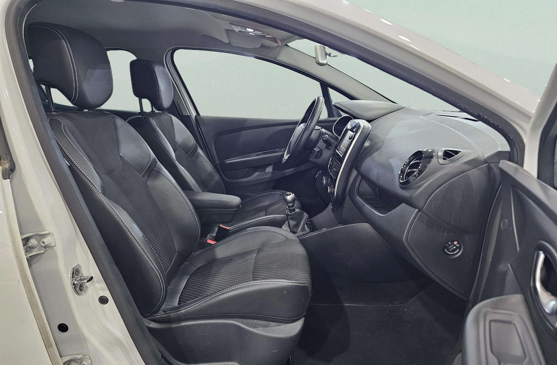 Renault Clio Zen Energy TCe - foto 19