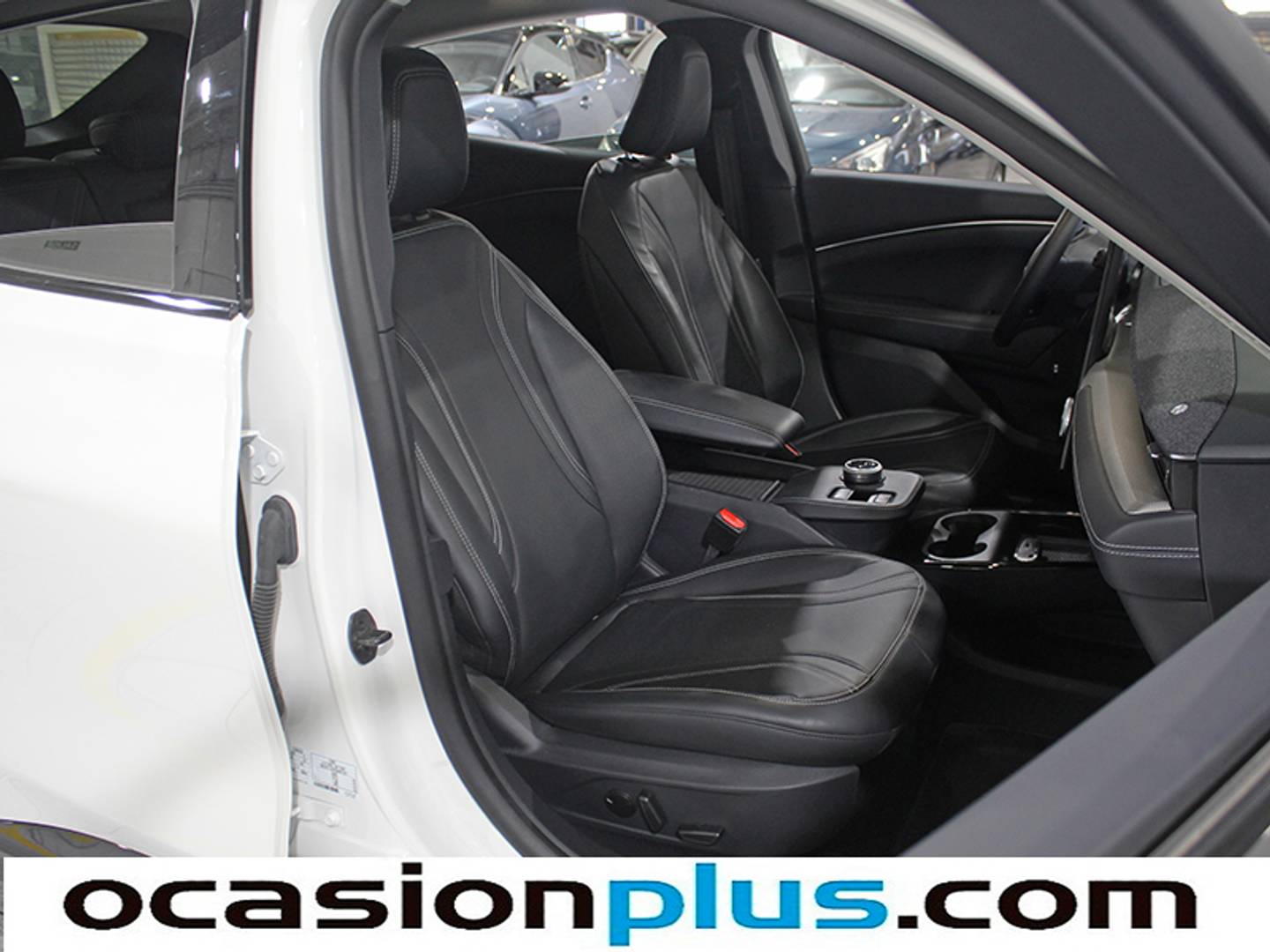 Foto Ford Mustang Mach-E Ford Mustang Mach-E Base Rango Estandar RWD (269 CV)