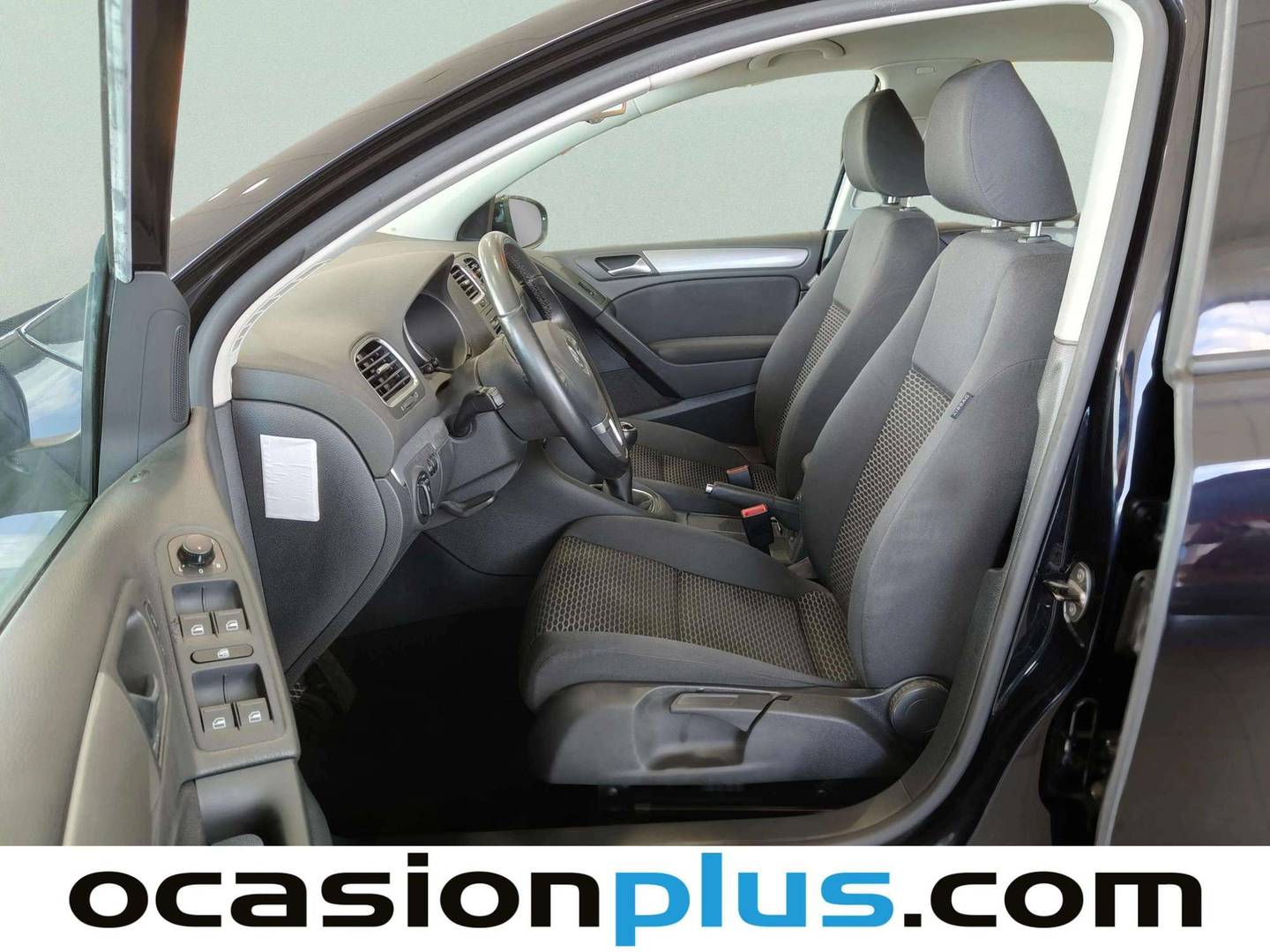 Foto asientos delanteros Volkswagen Golf Volkswagen Golf Advance 1.6 TDI DPF (105 CV)