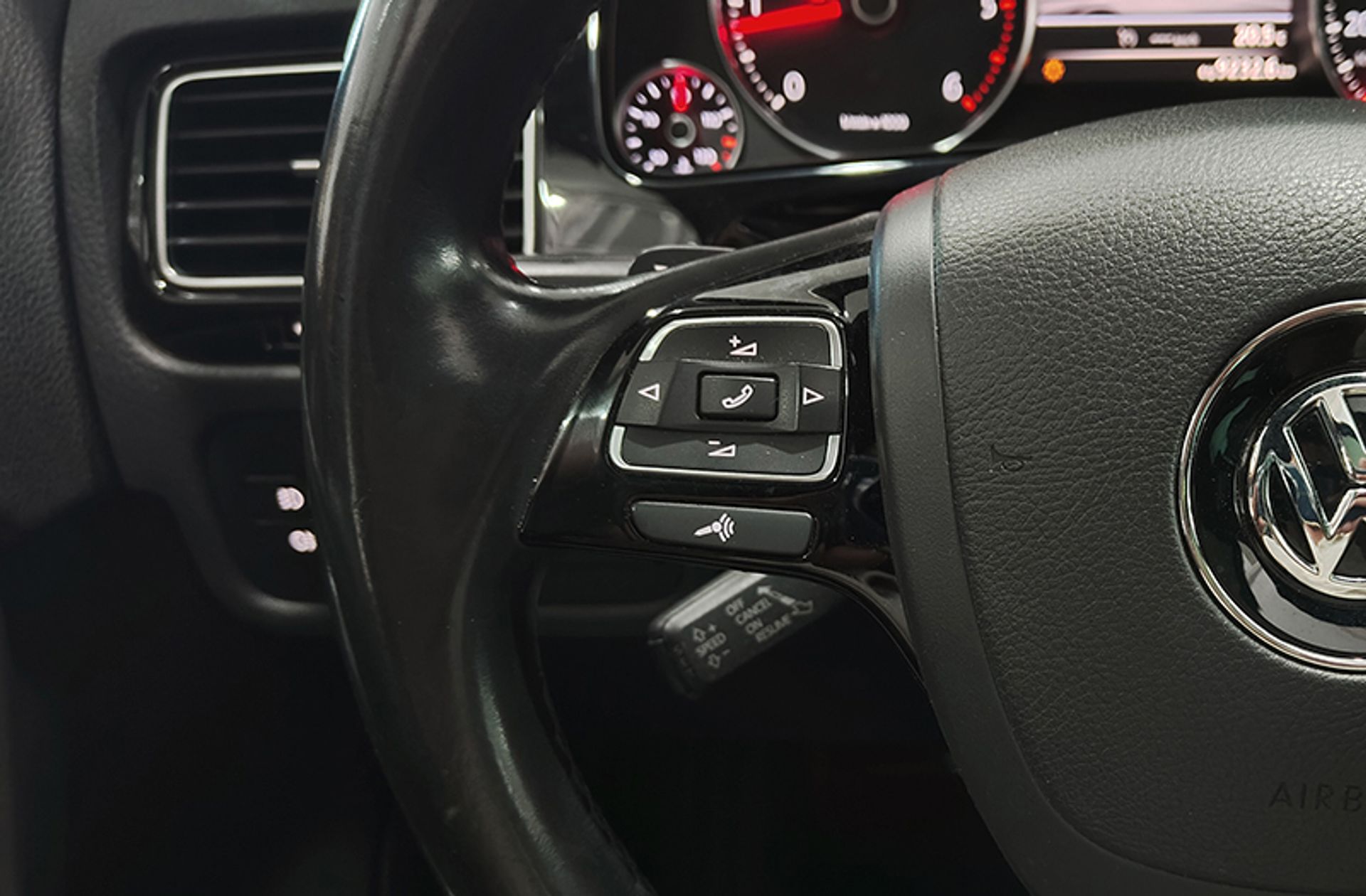 Volkswagen Touareg R-Line 3.0 TDI BMT Tiptronic - foto 28