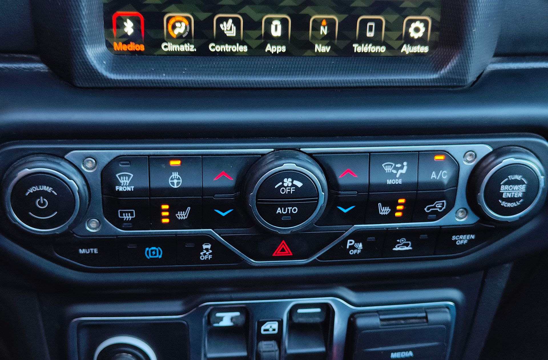 Jeep Wrangler 2.0 Rubicon 8ATX - foto 36