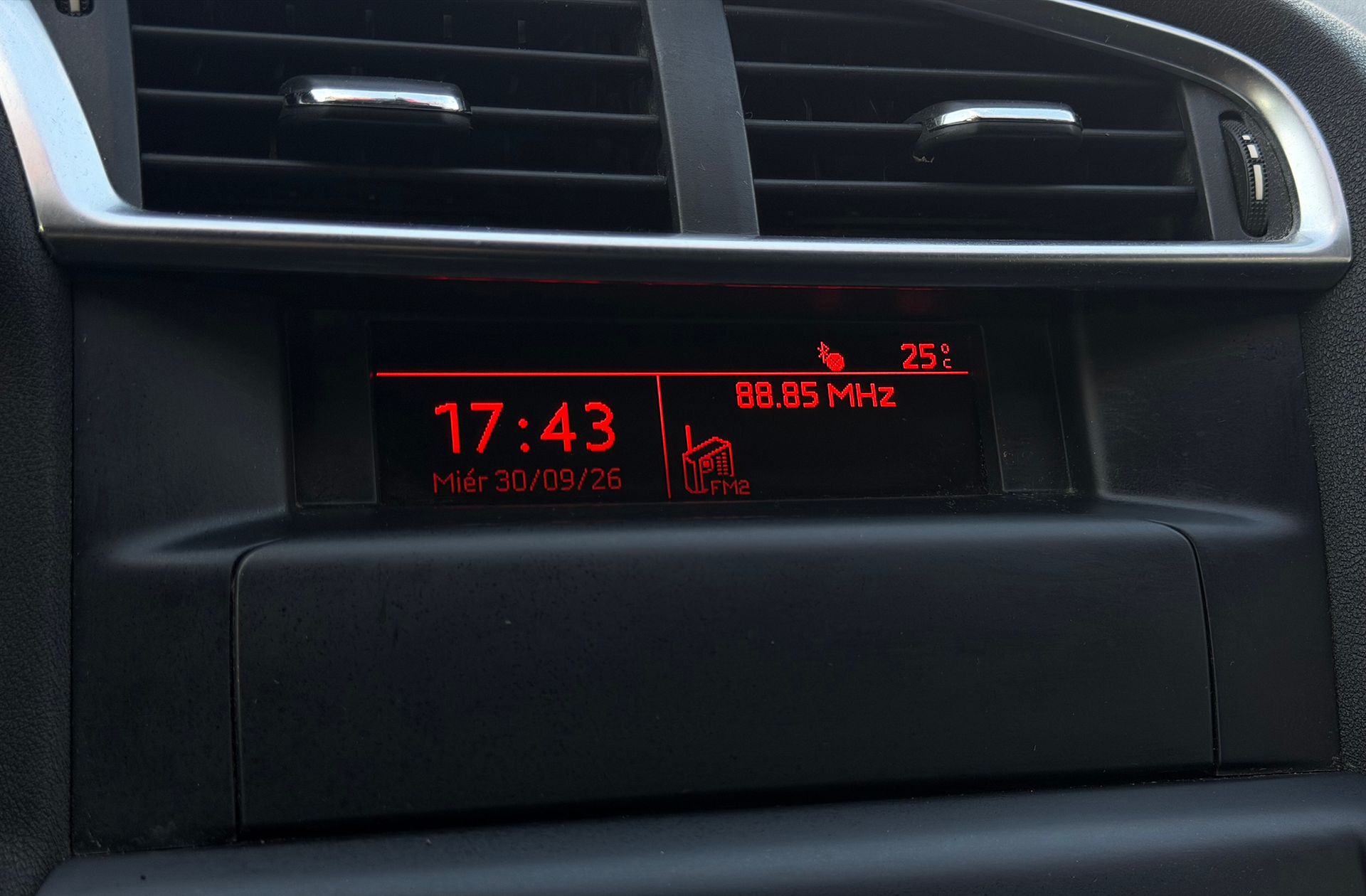 Citroën C4 BlueHDi 100 Live - foto 25