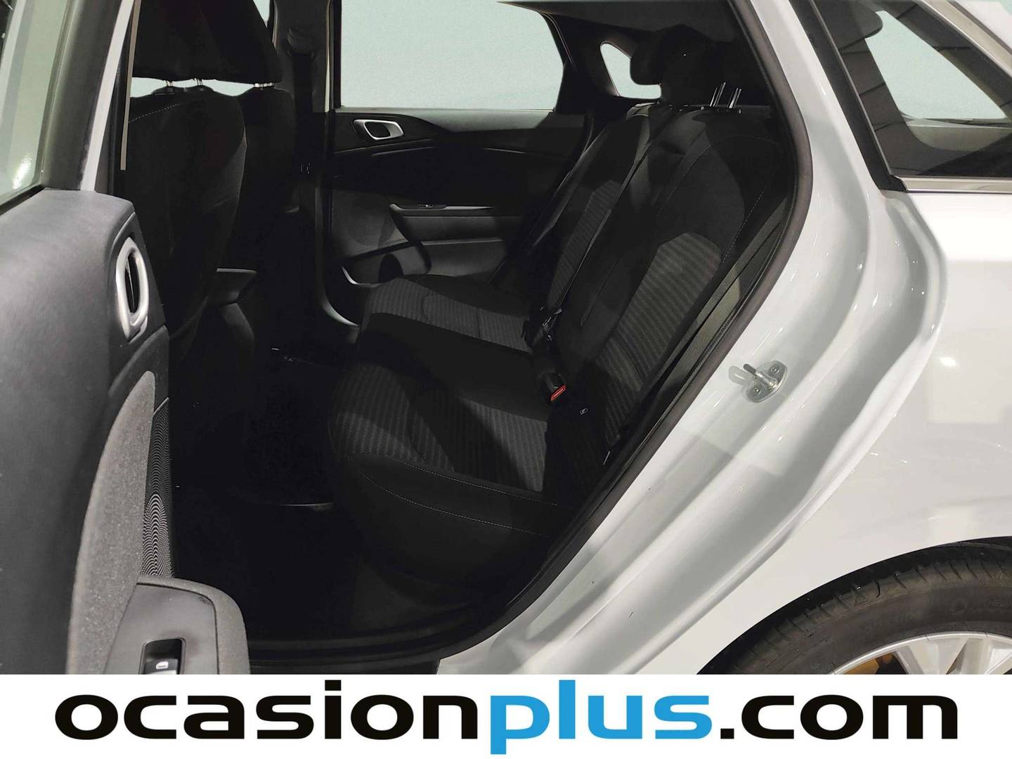 Foto KIA Ceed Kia Ceed 1.0 MHEV Drive DCT (120 CV)