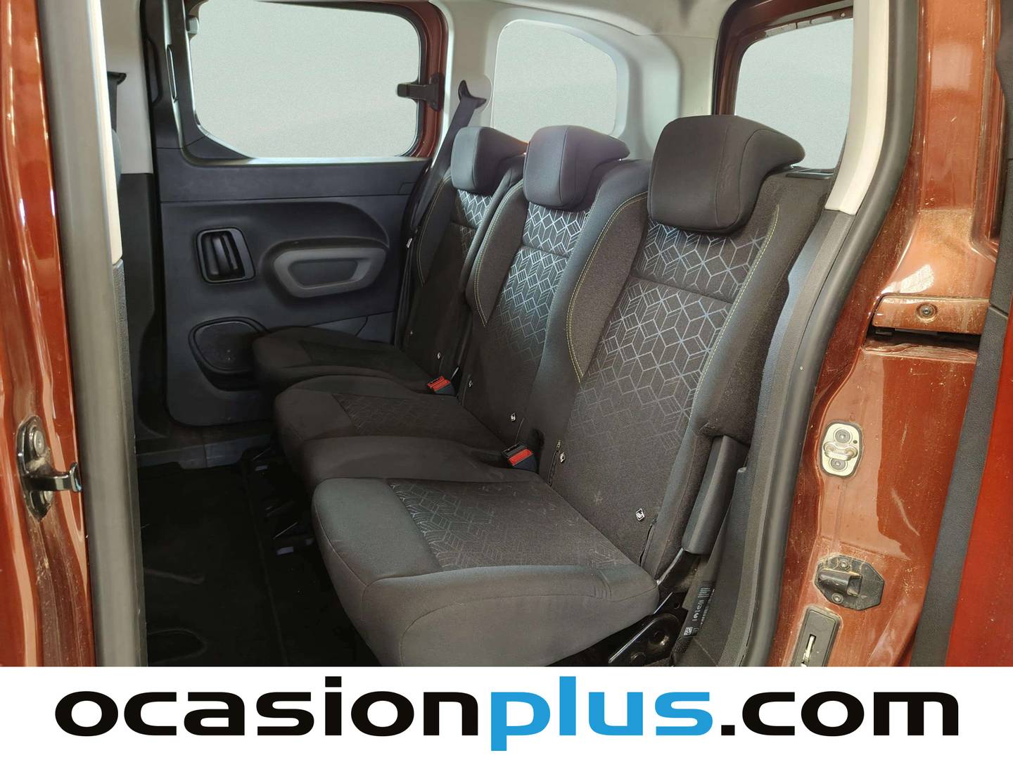 Foto asientos traseros Peugeot Rifter Peugeot Rifter BlueHDi 130 S&S Active Standard NAV+ (130 CV)