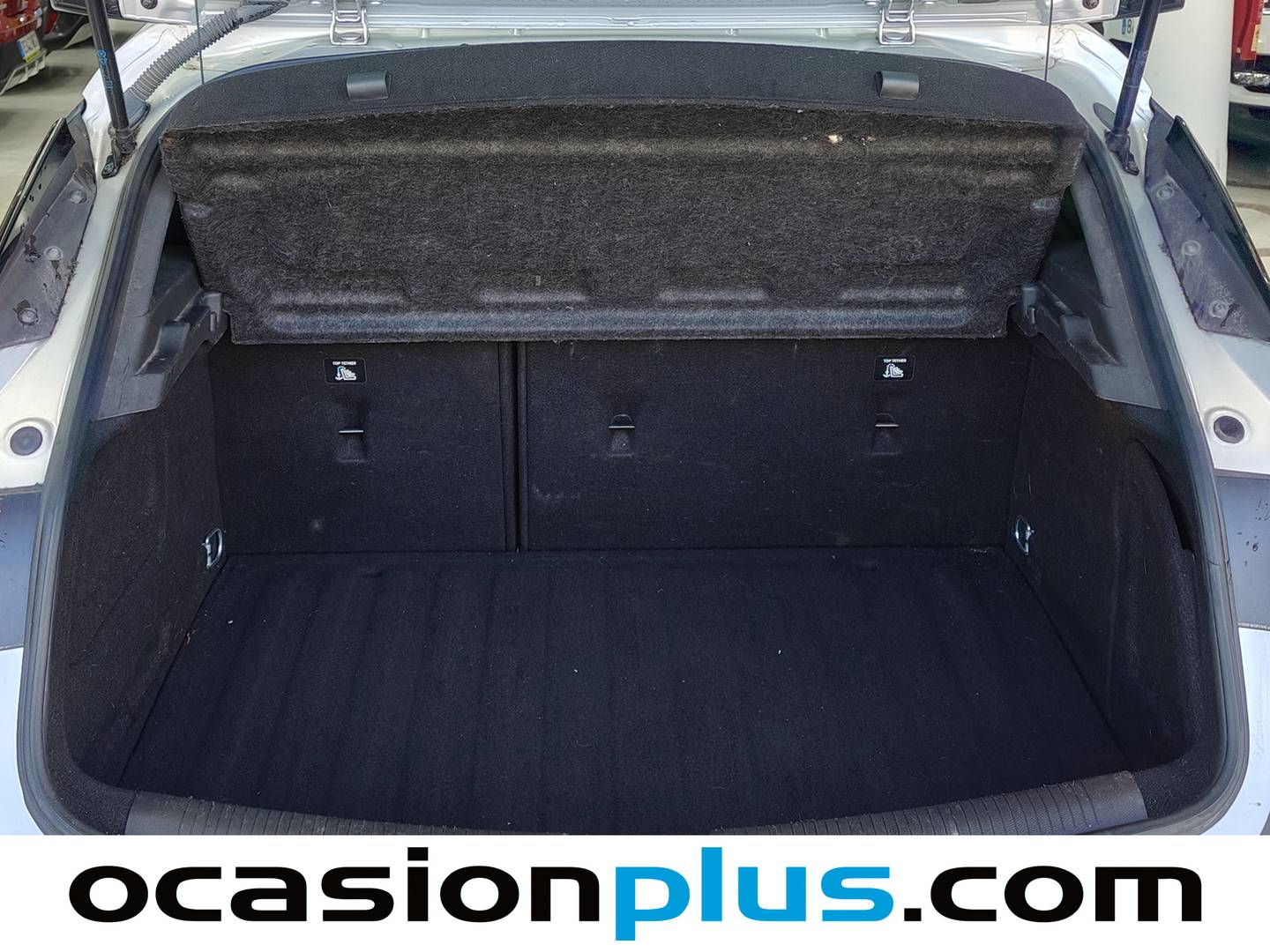 Foto asientos delanteros Opel Astra Opel Astra 1.2 Turbo SHL GS Line (110 CV)