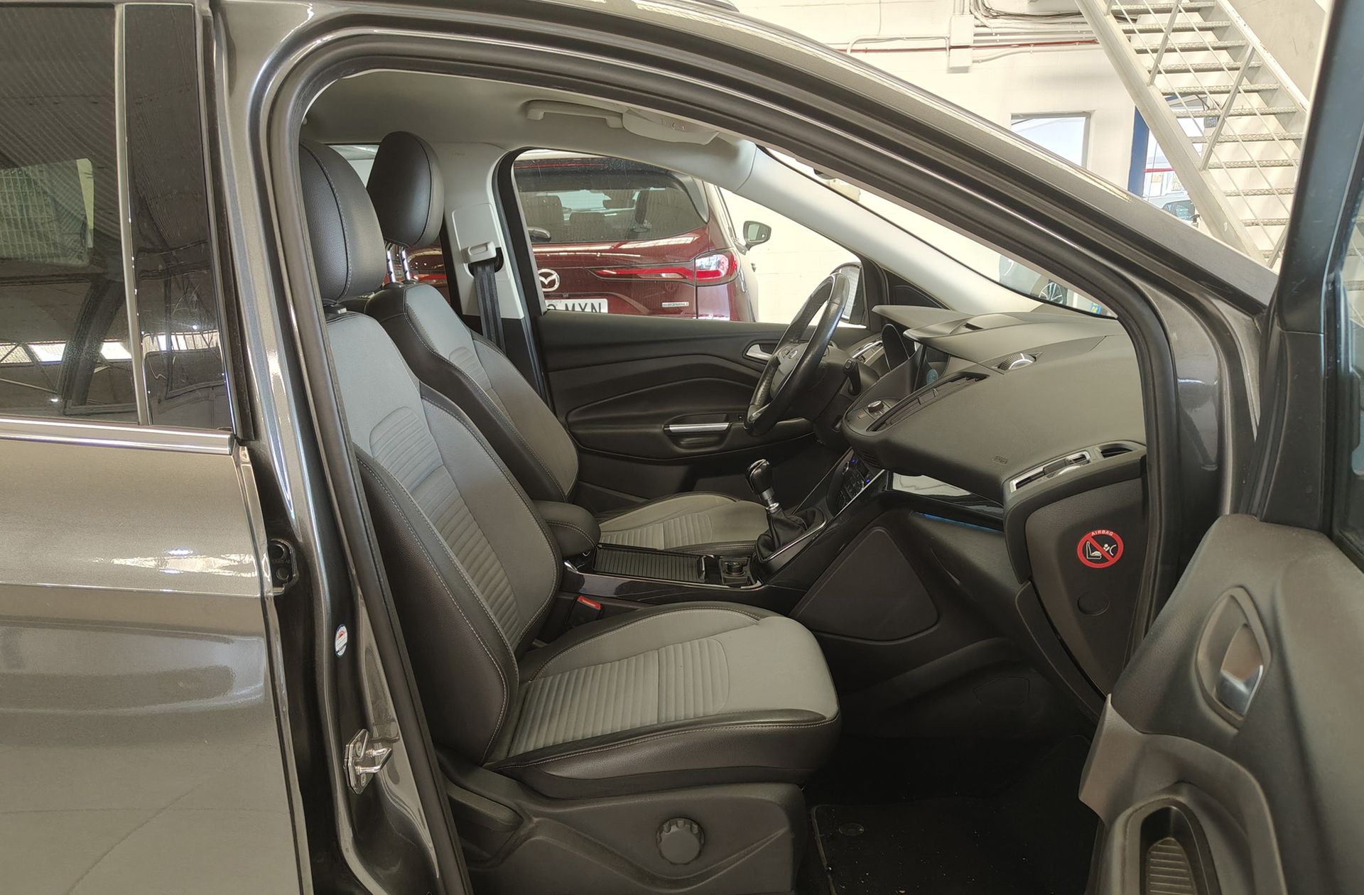 Ford Kuga 1.5 TDCi Titanium 4x2 - foto 18