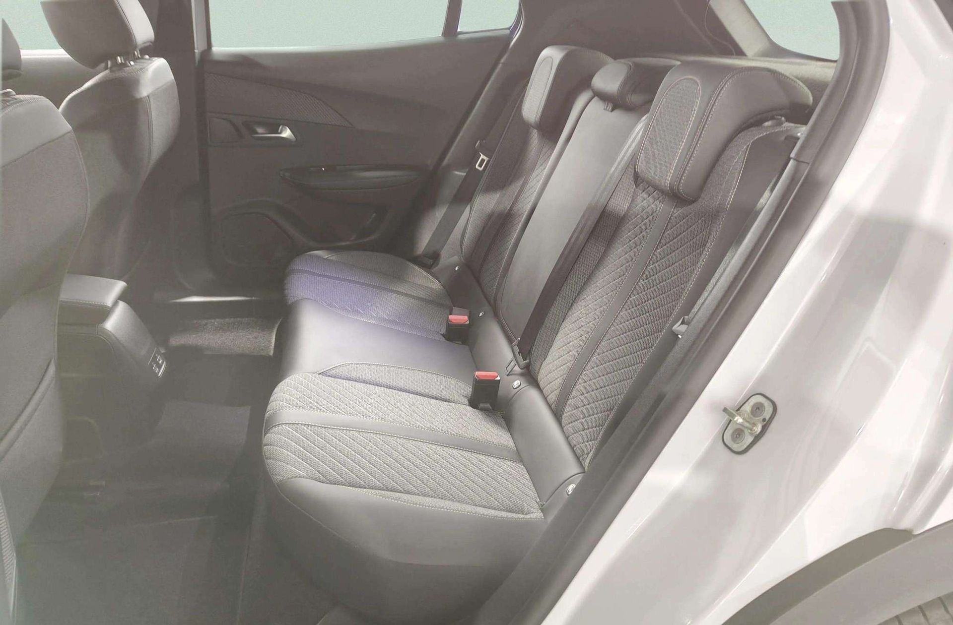 Peugeot 2008 PureTech 100 Allure - foto 14