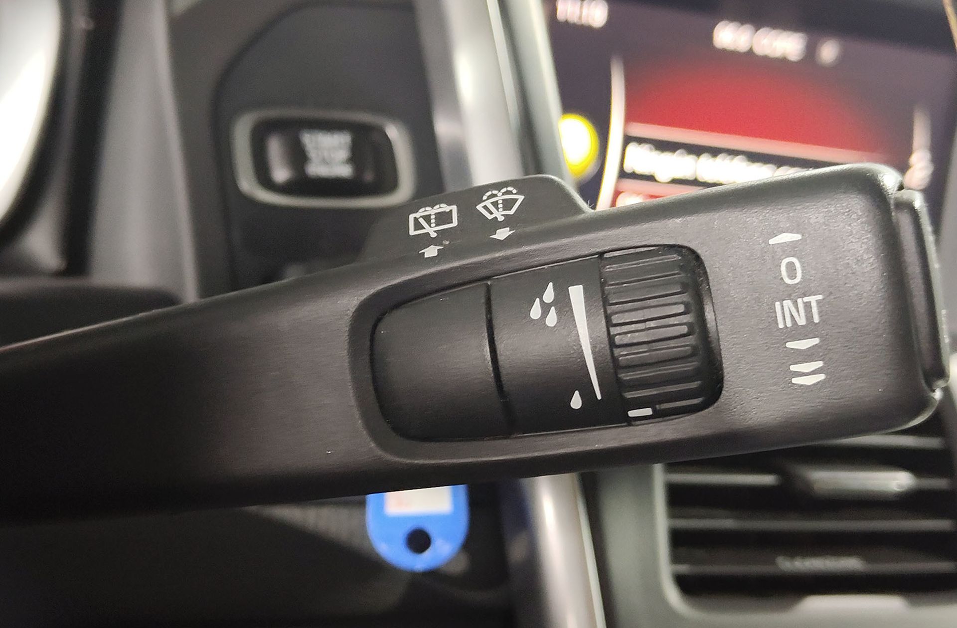 Volvo XC60 D3 Kinetic - foto 27