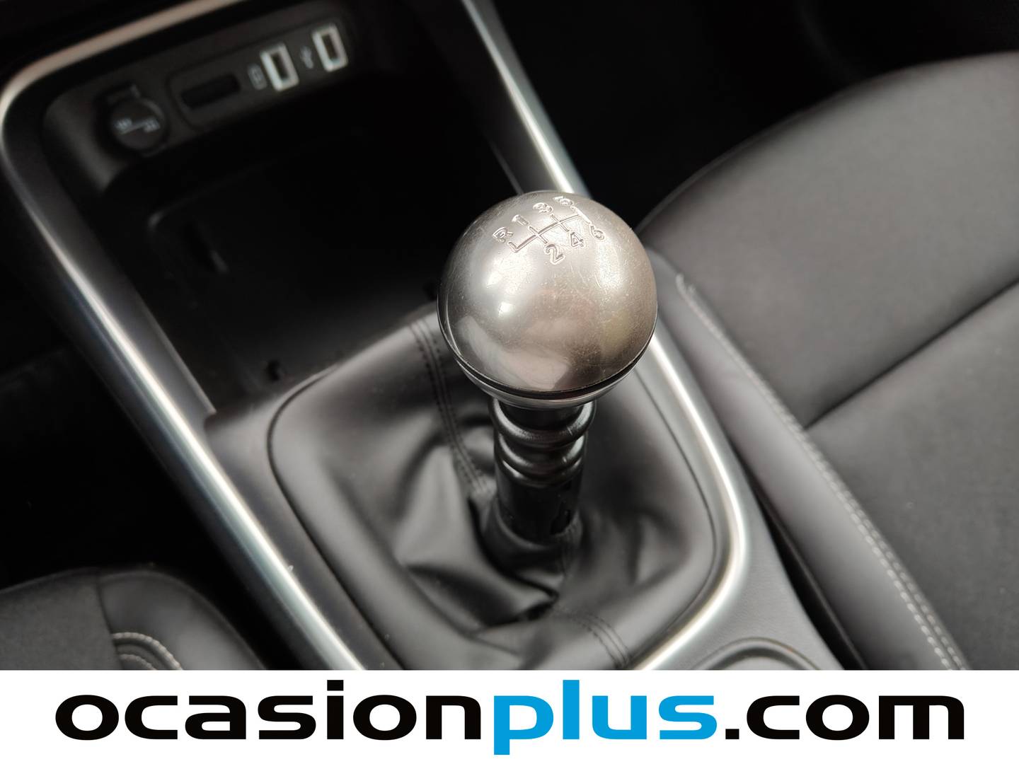 Foto Jeep Avenger Jeep Avenger 1.2 G Summit (100 CV)