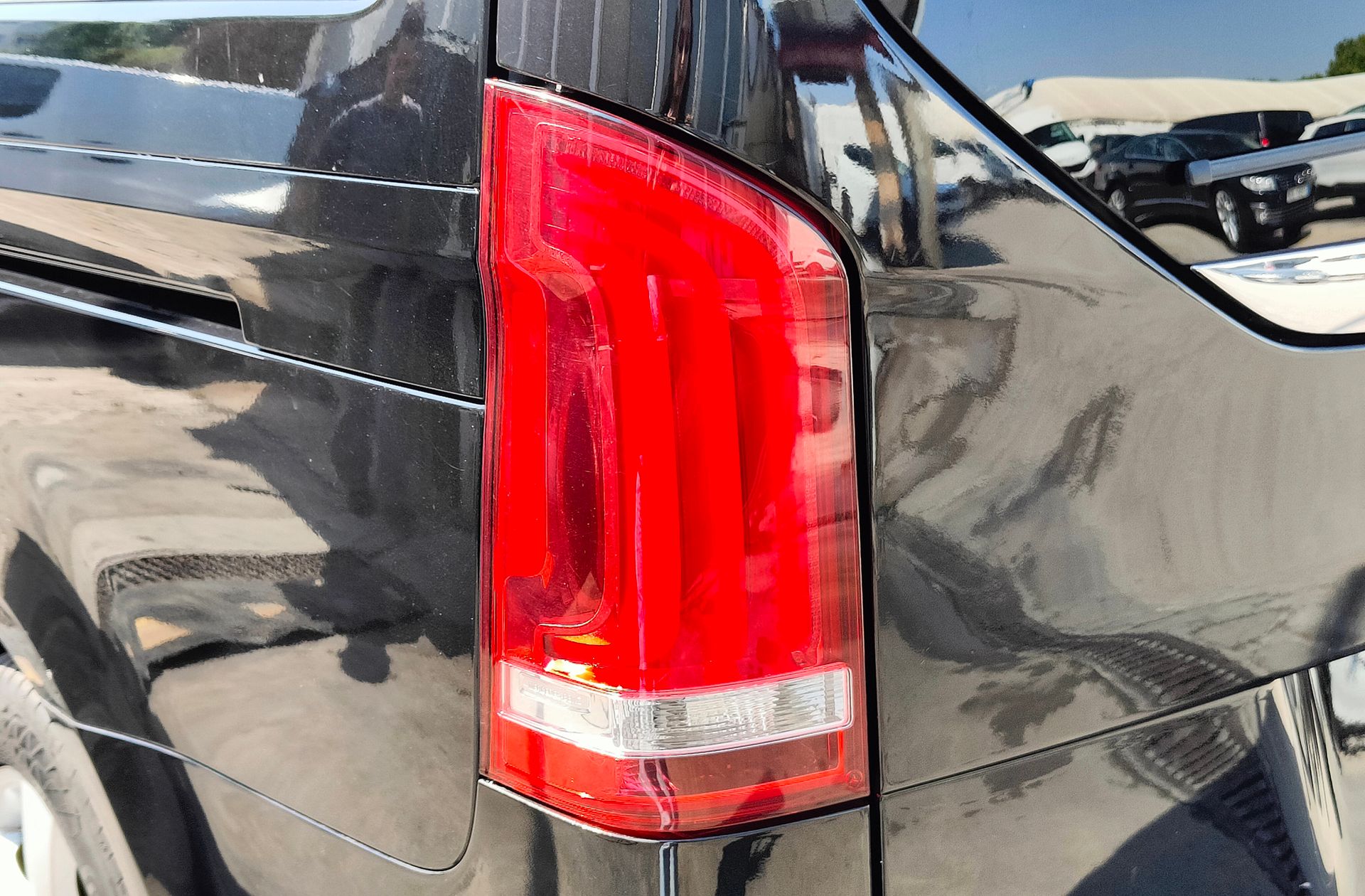 Mercedes-Benz Clase V 220 d Avantgarde Largo 7 plazas - foto 16