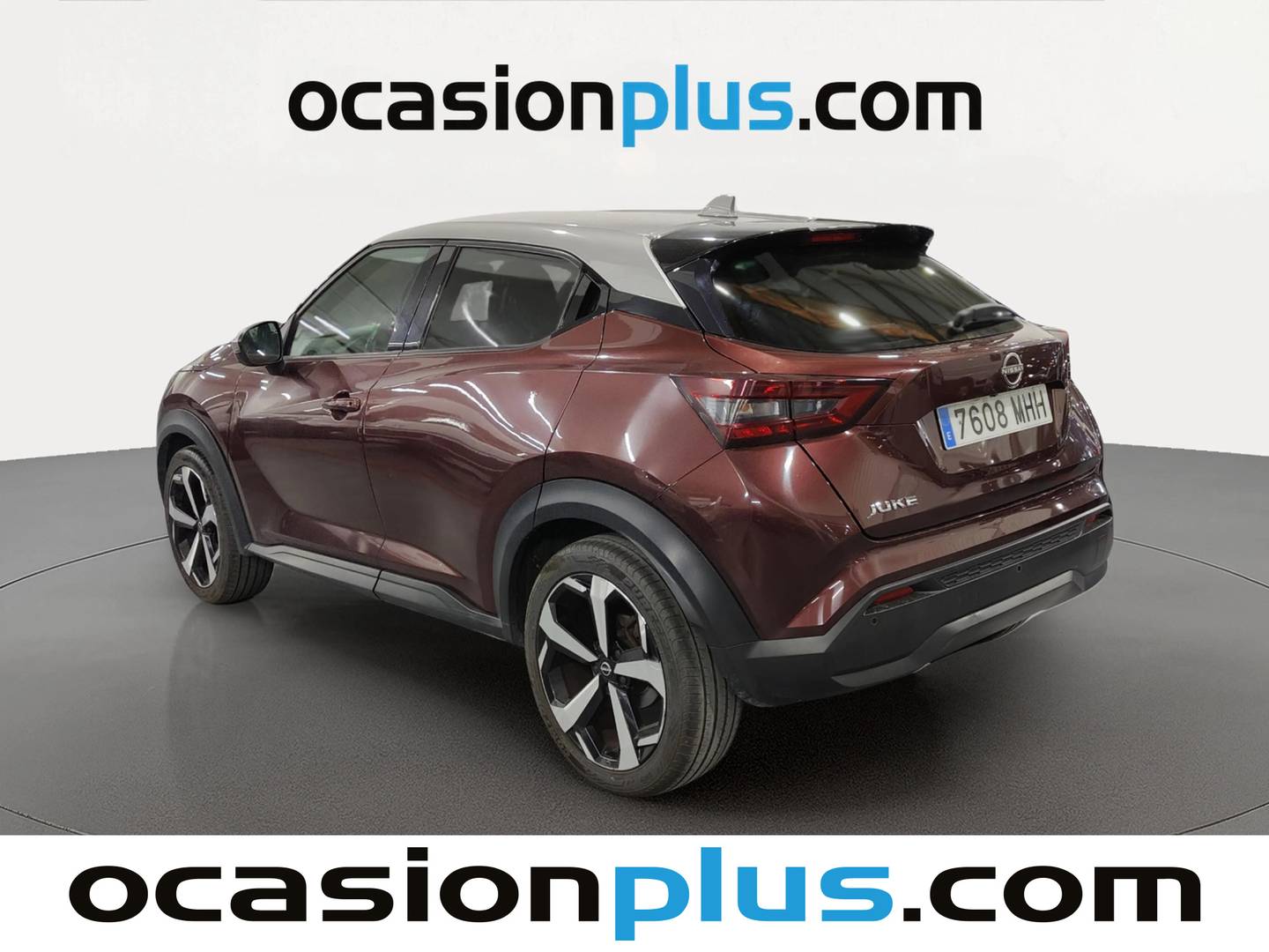 Foto trasera Nissan JUKE Nissan Juke DIG-T (114 CV) DCT 7 Vel. Tekna derecha