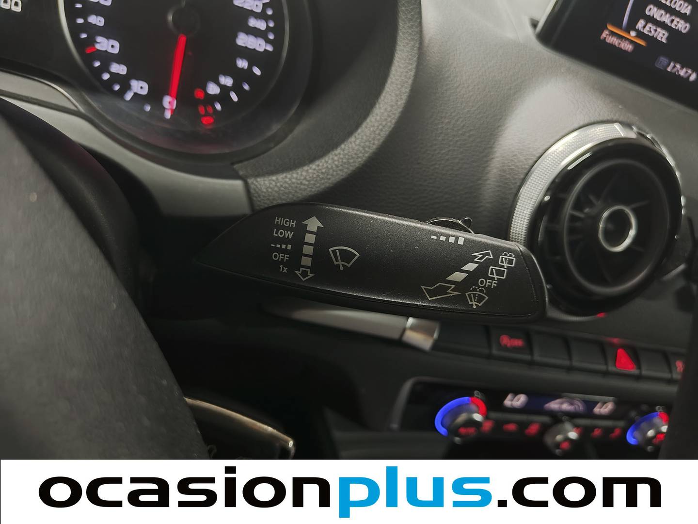 Extras del Audi A3 Audi A3 Attracted 1.6 TDI clean diesel (110 CV)