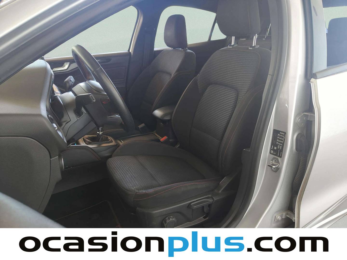 Foto asientos delanteros Ford Focus Ford Focus 1.0 Ecoboost MHEV ST-Line (125 CV)