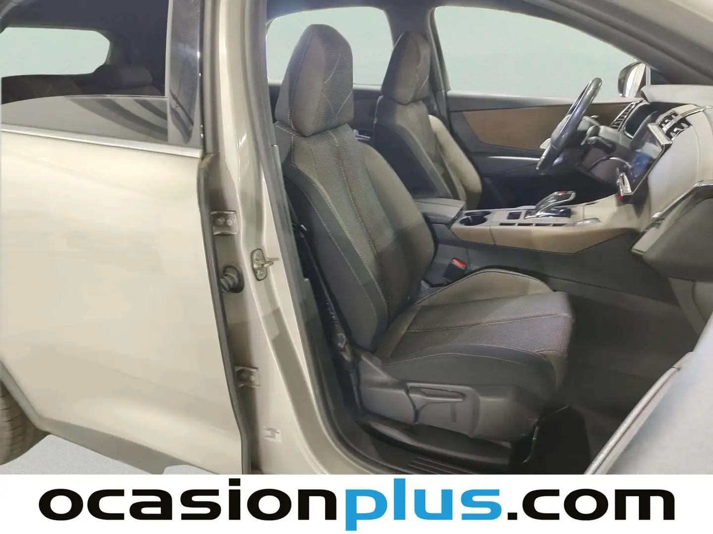 Foto DS DS 7 Crossback DS DS7 Crossback PureTech 180 Bastille+ AT (180 CV)