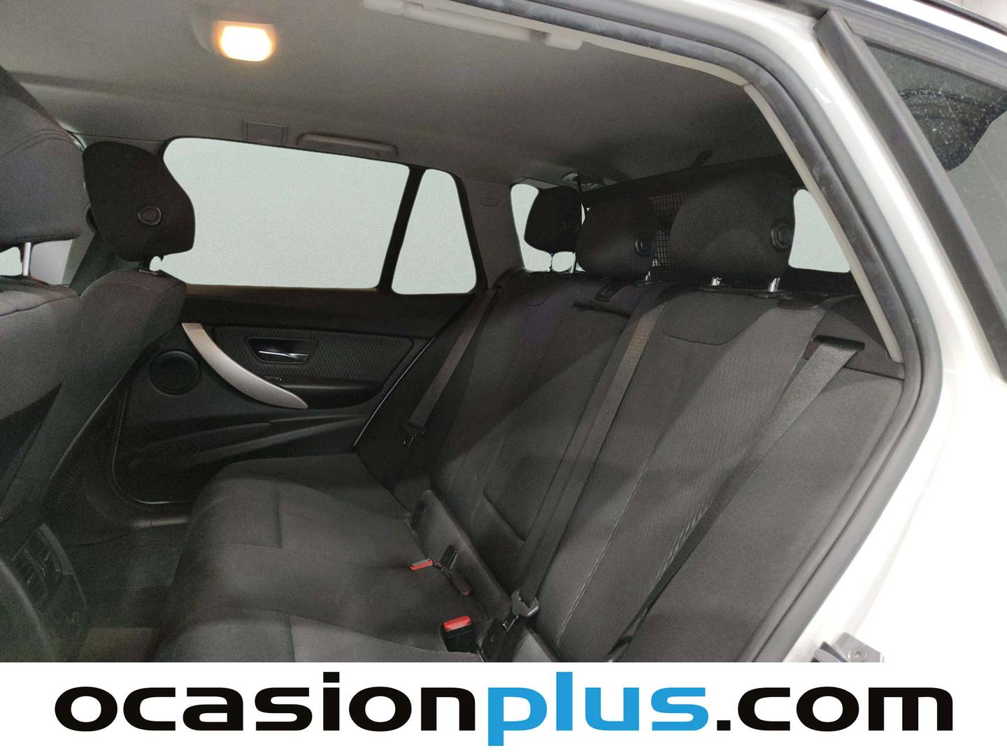 Foto asientos traseros BMW Serie 3 BMW Serie 3 318d Touring (150 CV)