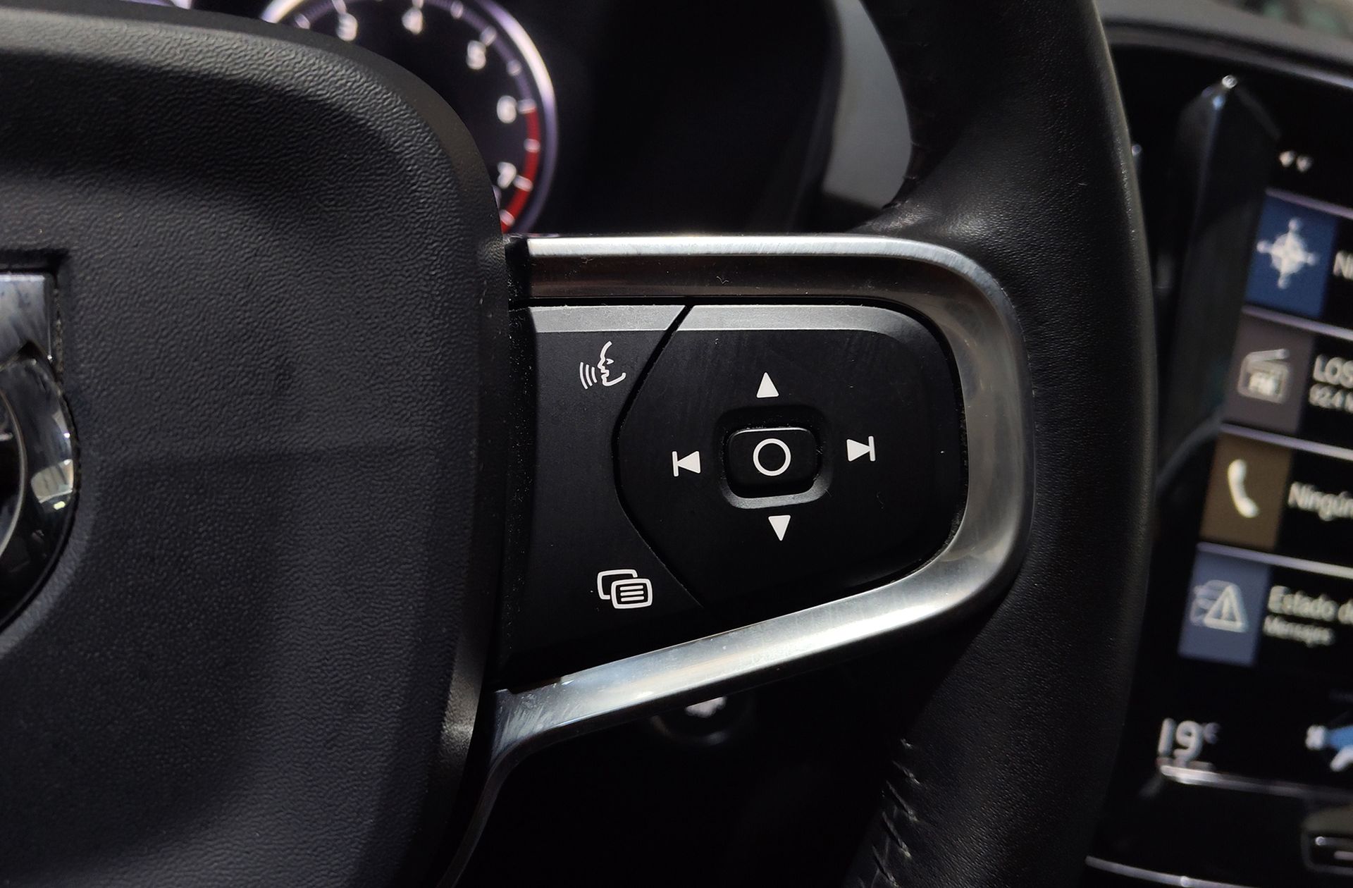 Volvo XC40 T4 Inscription - foto 32