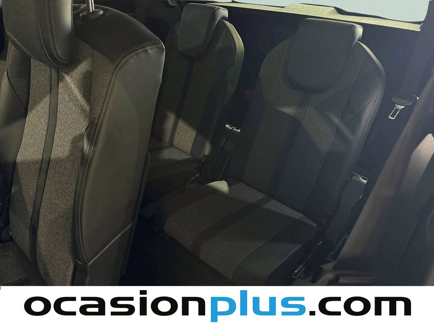 Extras y acabados del Peugeot 5008 Peugeot 5008 PureTech 130 S&S Allure  EAT6 (130 CV) 7 plazas