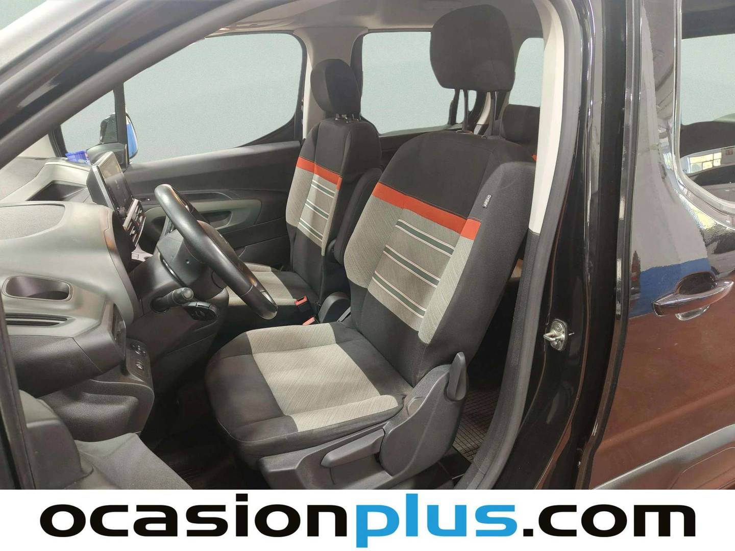 Foto asientos delanteros Citroën Berlingo Citroën Berlingo BlueHDi 100 S&S Talla M Shine (102 CV)