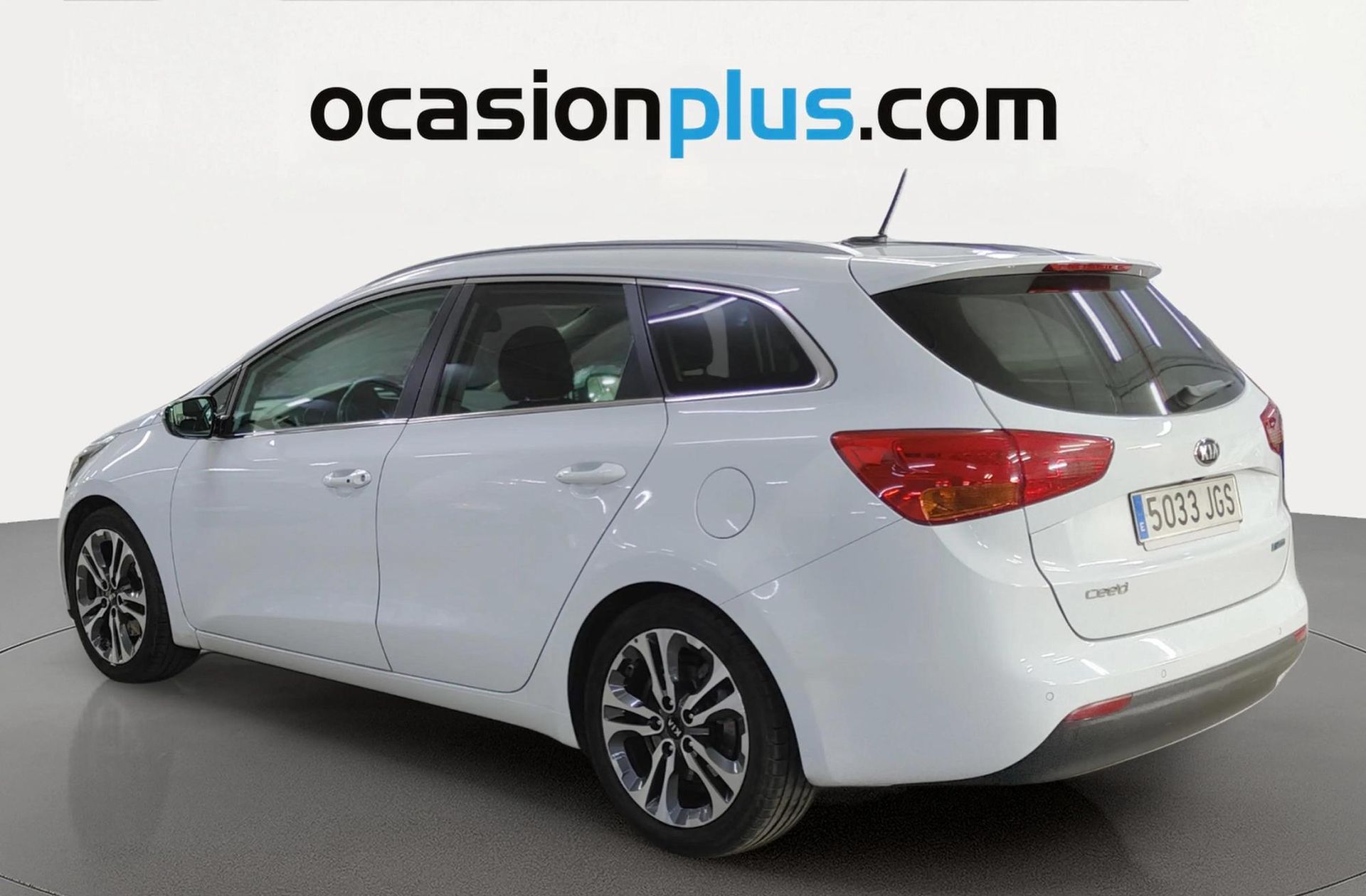 Kia Ceed 1.6 CRDi VGT Emotion - foto 3