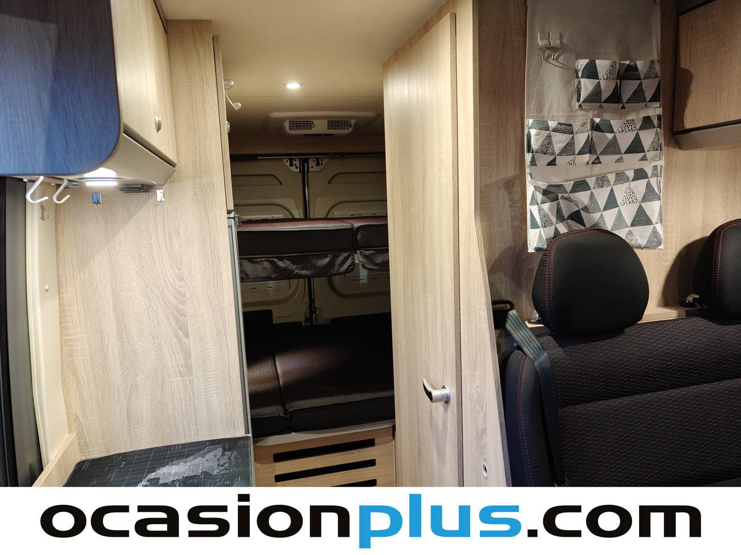 Foto Clever Vans Celebration 600 Clever Vans Celebration 600 Celebration 600 2.0 D  (163 CV) 4 Plazas CAMPERIZADA