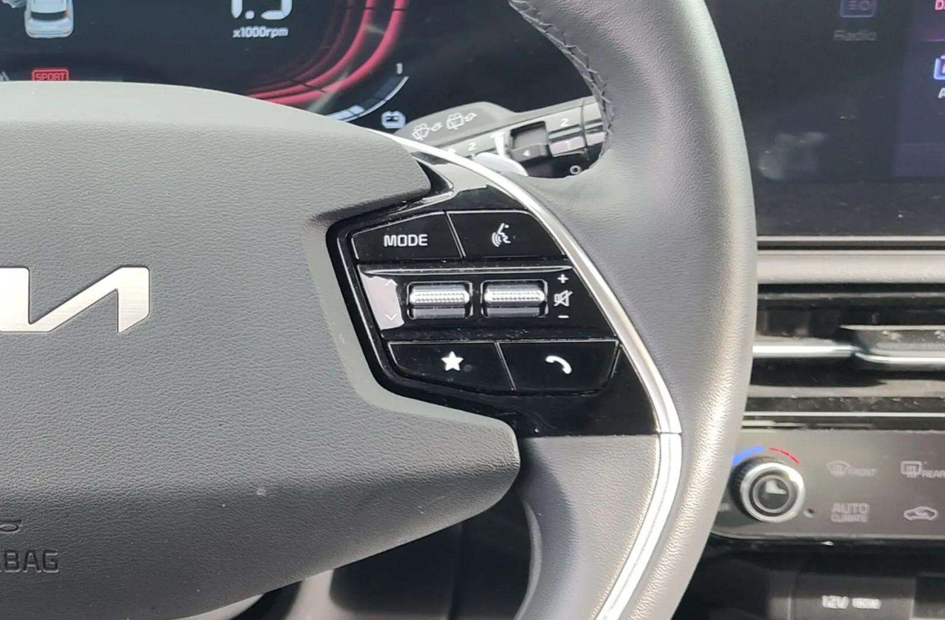 Kia Niro 1.6 GDi HEV Drive - foto 29