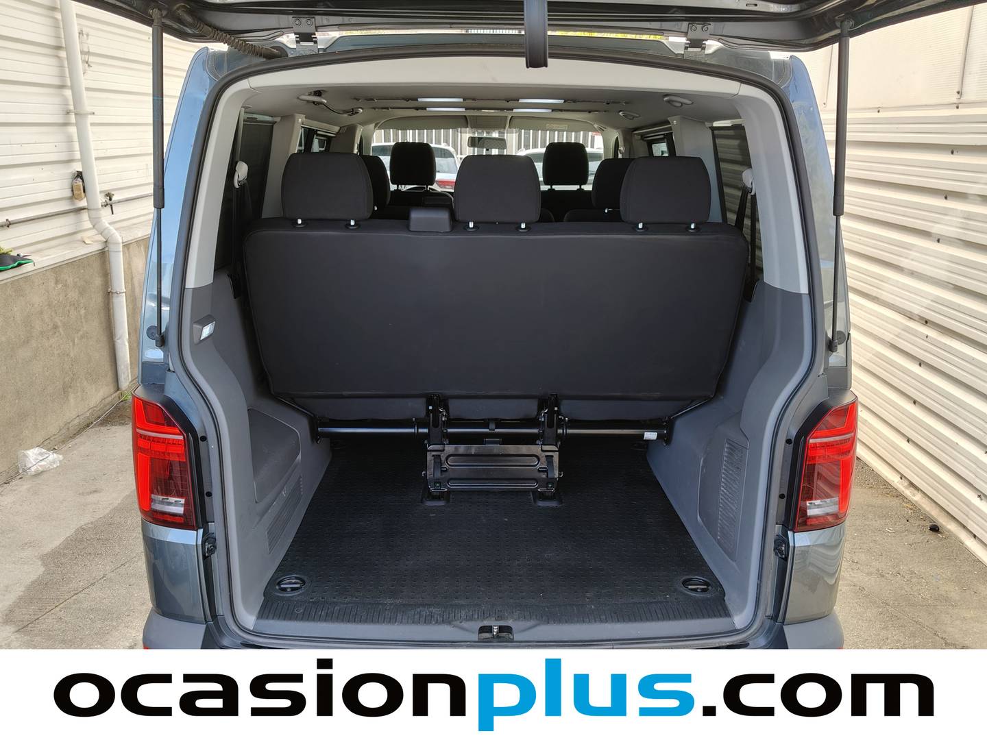 Foto asientos traseros Volkswagen Caravelle Volkswagen Caravelle Origin Batalla Corta 2.0 TDI BMT (150 CV) 8 Plazas