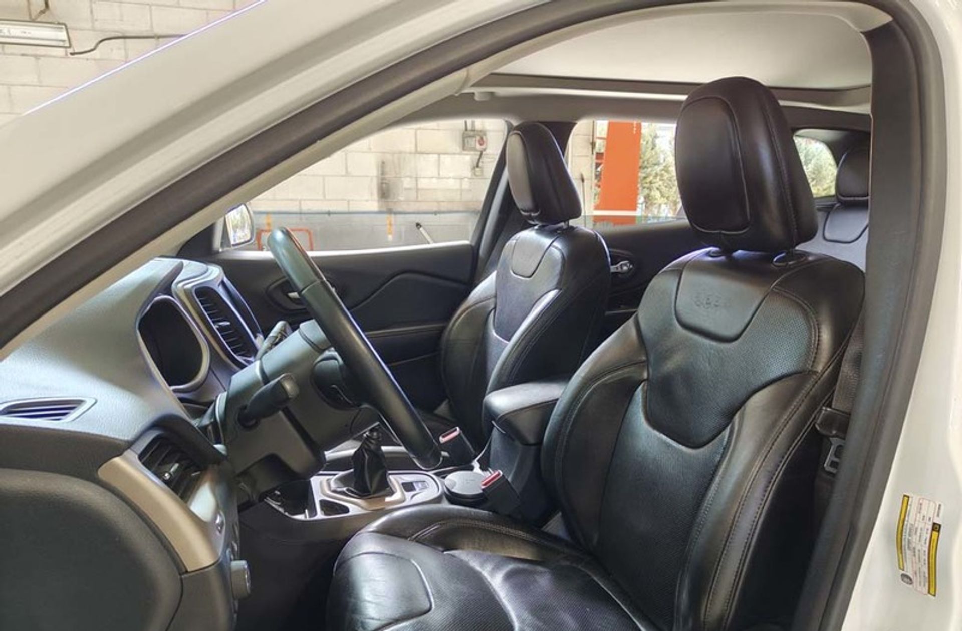 Jeep Cherokee 2.0 CRD Limited 4x2 - foto 13
