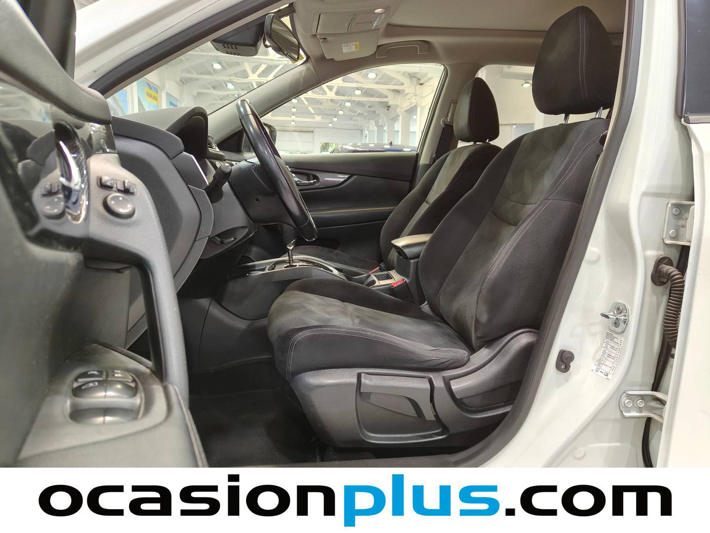 Foto asientos delanteros Nissan X-TRAIL Nissan X-Trail 1.6 dCi 360 XTronic 7 plazas (130 CV)