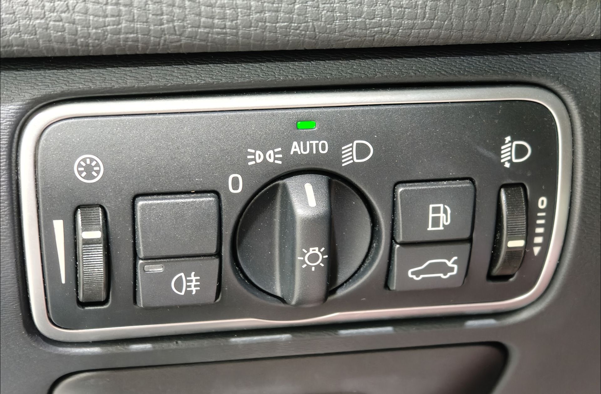 Volvo XC60 D3 Kinetic - foto 25