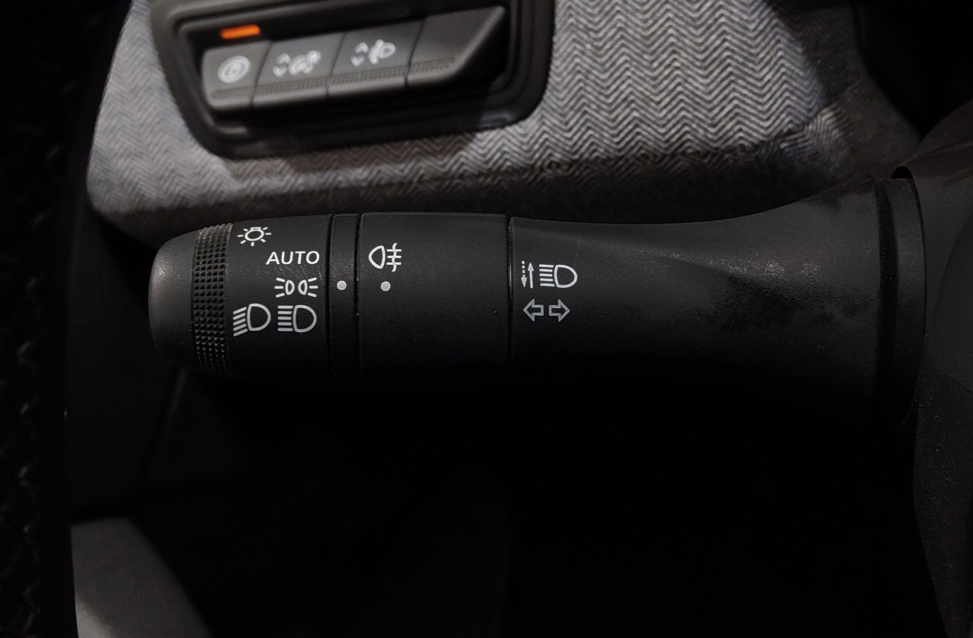 Renault Clio Techno TCe - foto 24