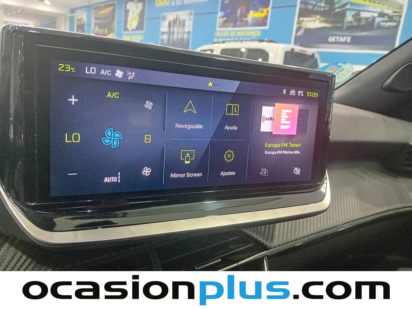 Foto Peugeot 2008 Peugeot 2008 Allure Hybrid eDCS6 (136 CV)