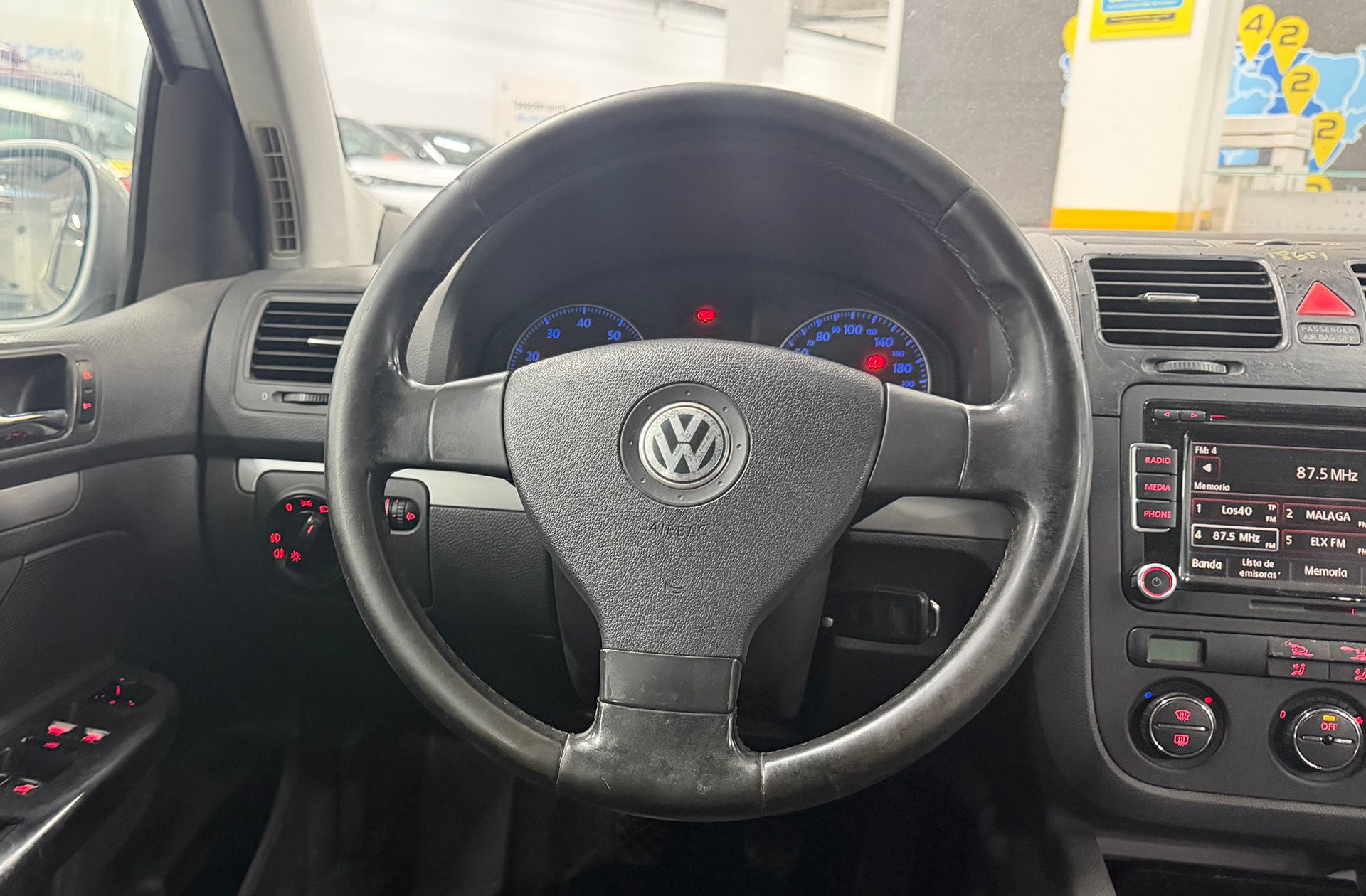 Volkswagen Golf Sportline 1.6 FSI - foto 17