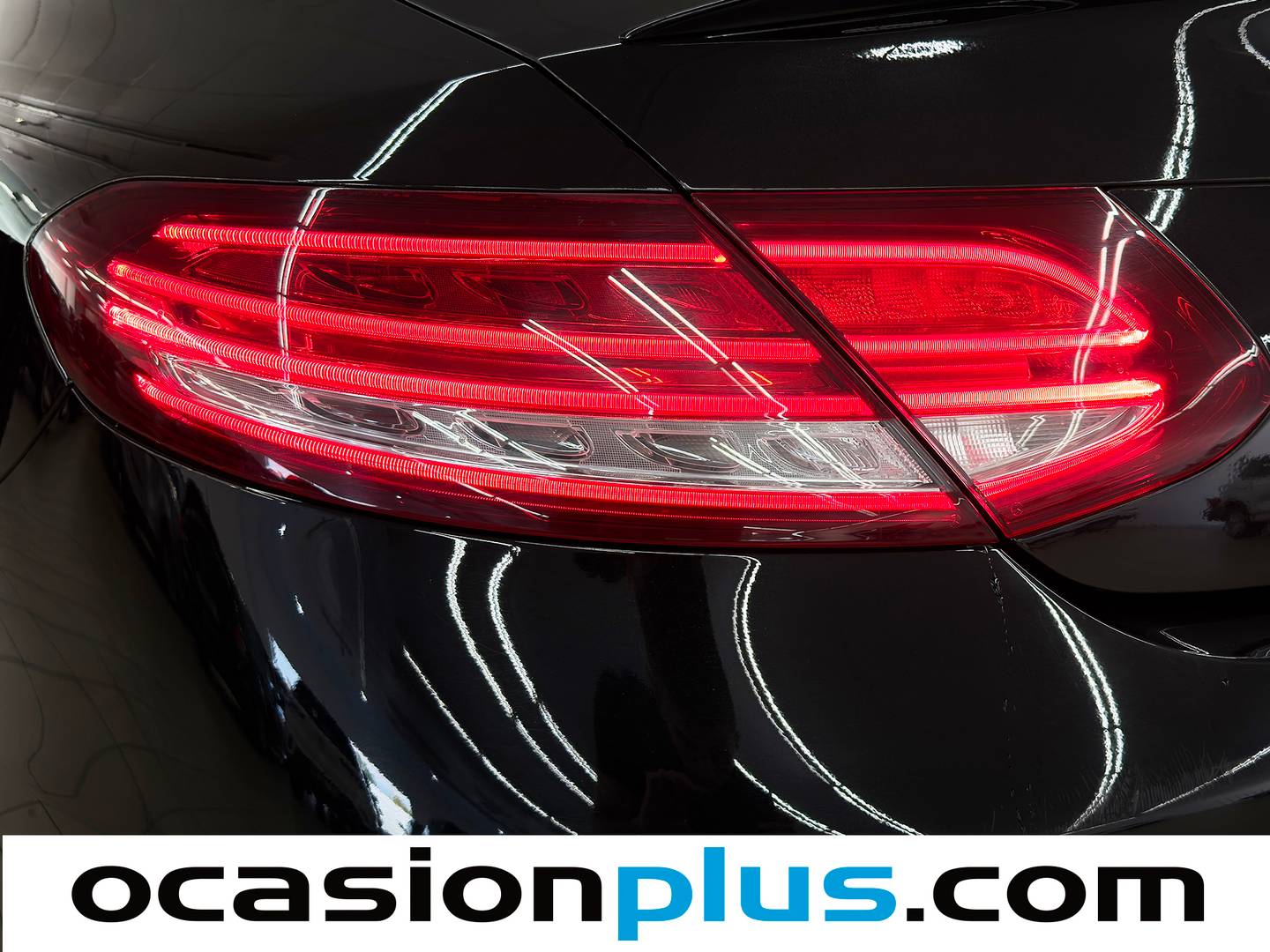 Paquetes del Mercedes Clase C Mercedes Clase C Coupe 300 AMG Line (245 CV)