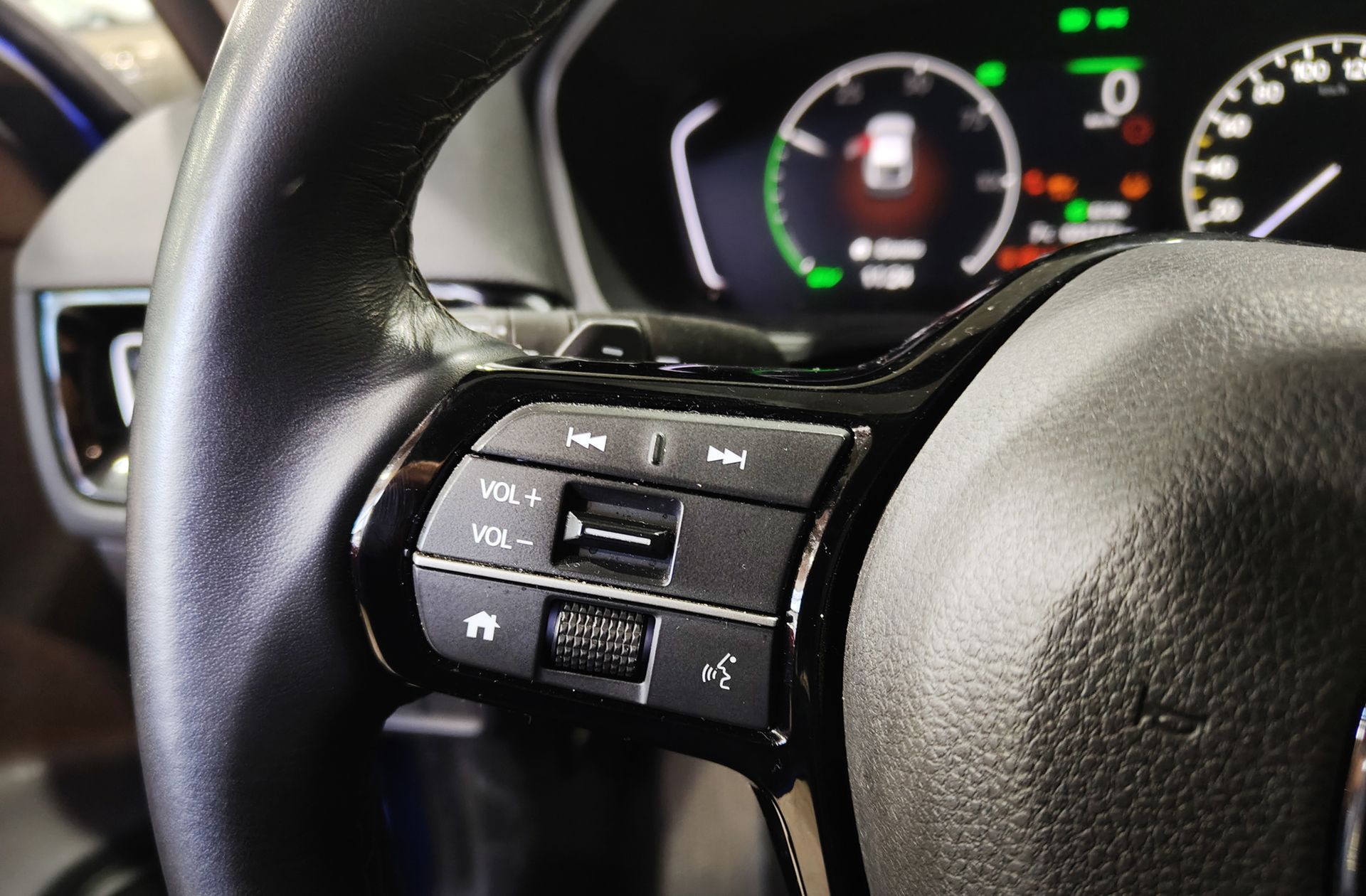 Honda Civic 2.0 i-MMD Elegance CVT - foto 29