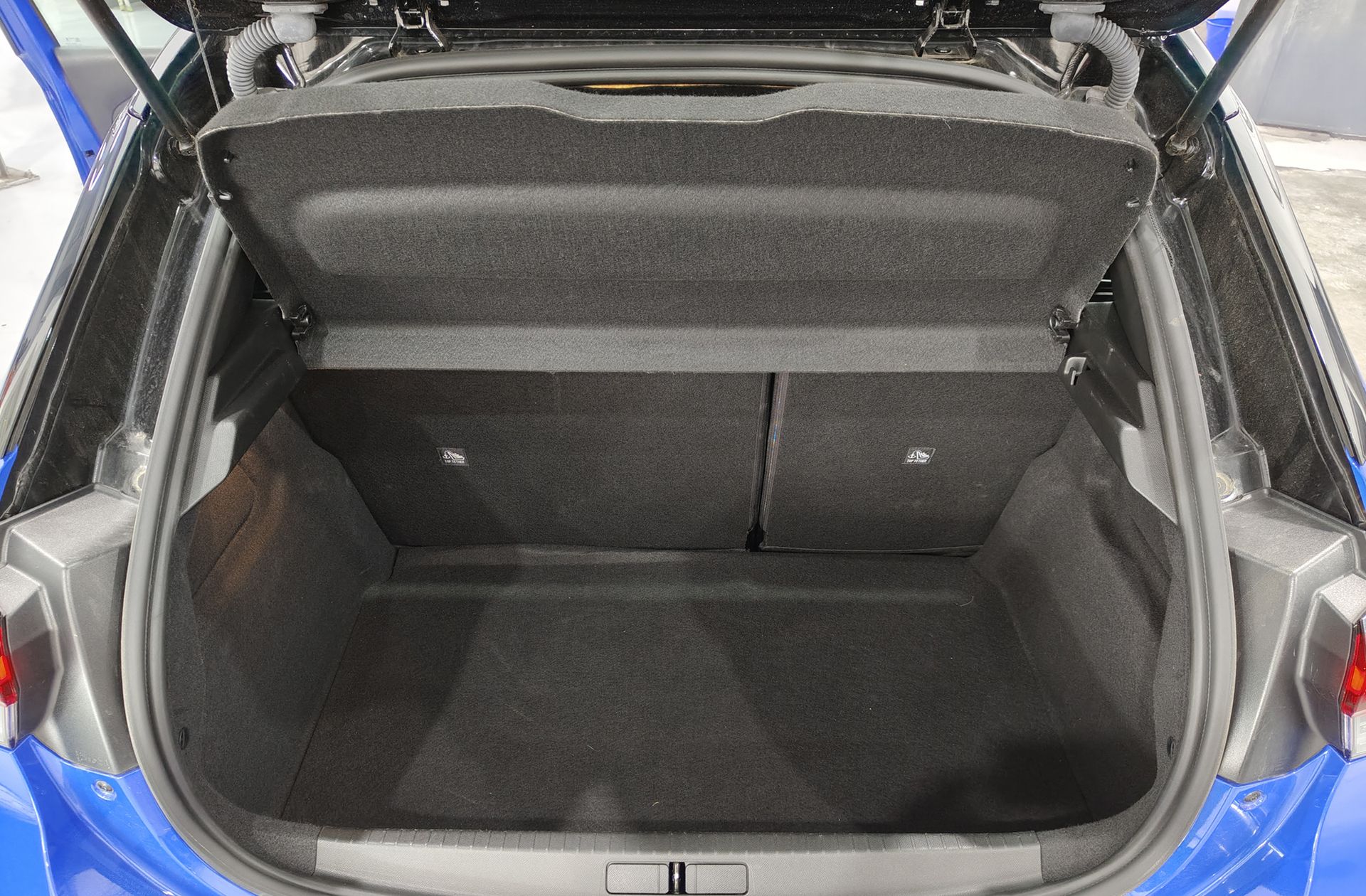 Opel Corsa 1.2T XHL GS - foto 16