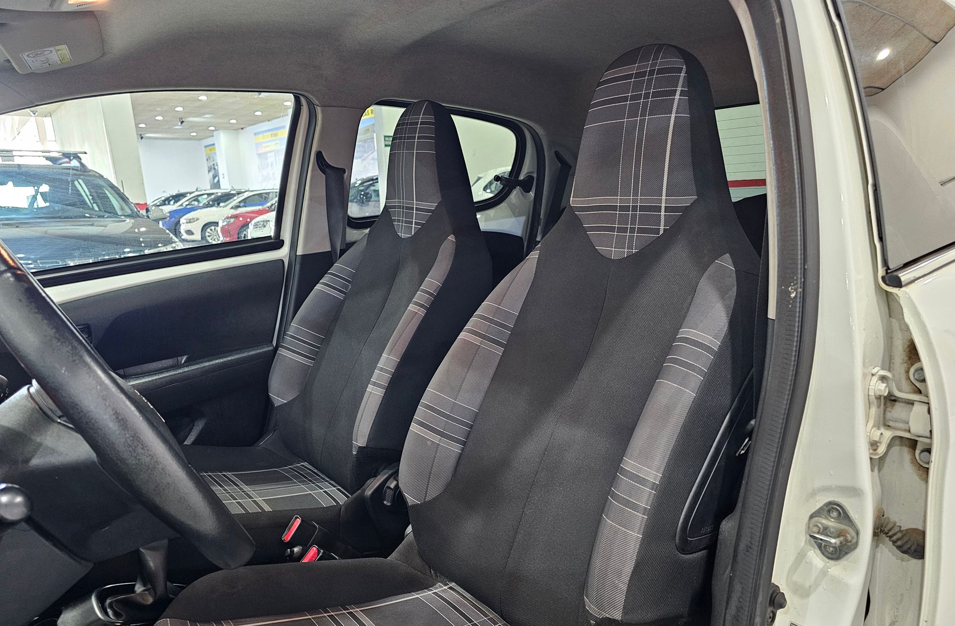 Peugeot 108 1.2 PureTech Allure - foto 8